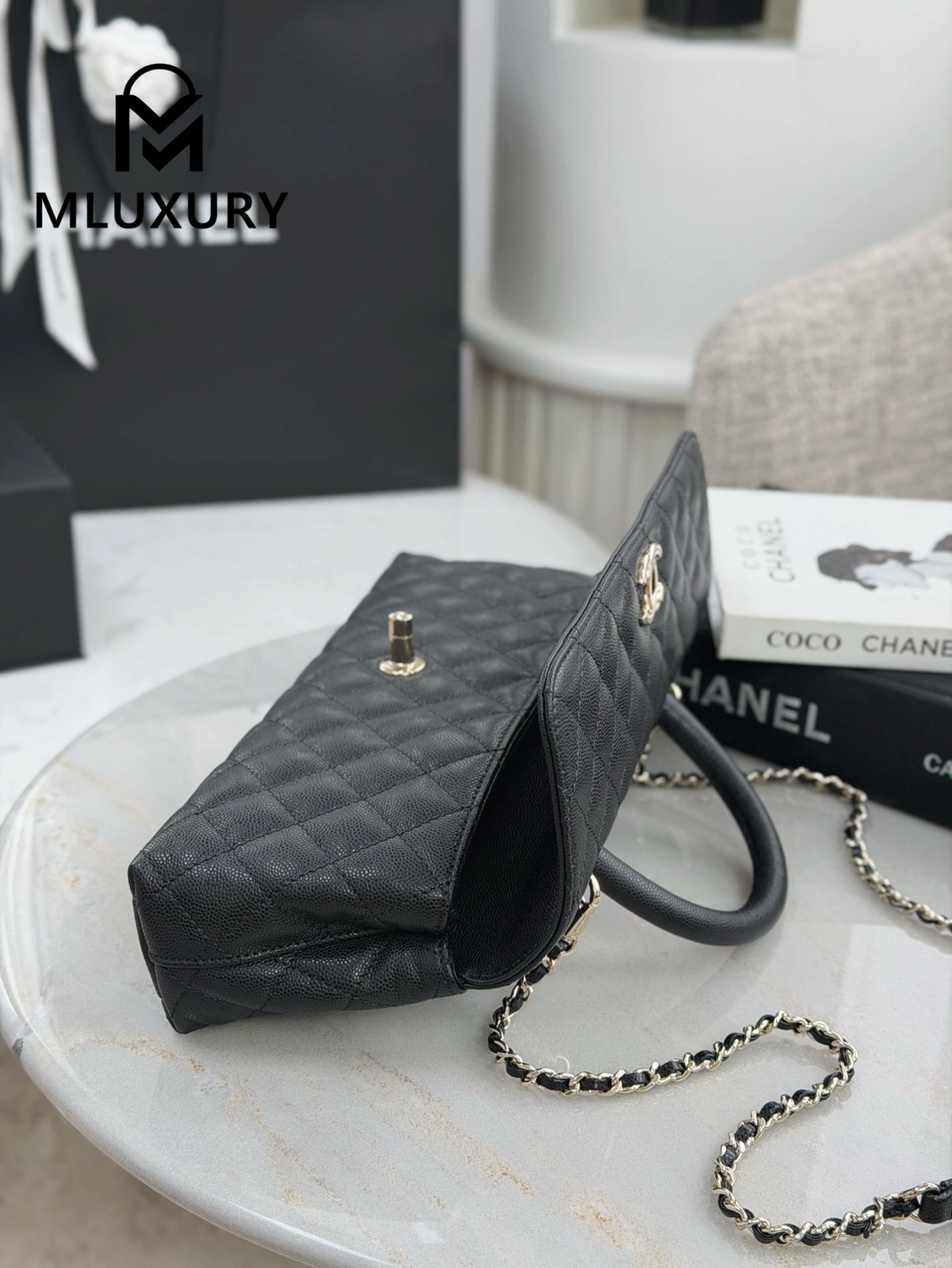 CHANEL 26P Horizontal Coco Handle