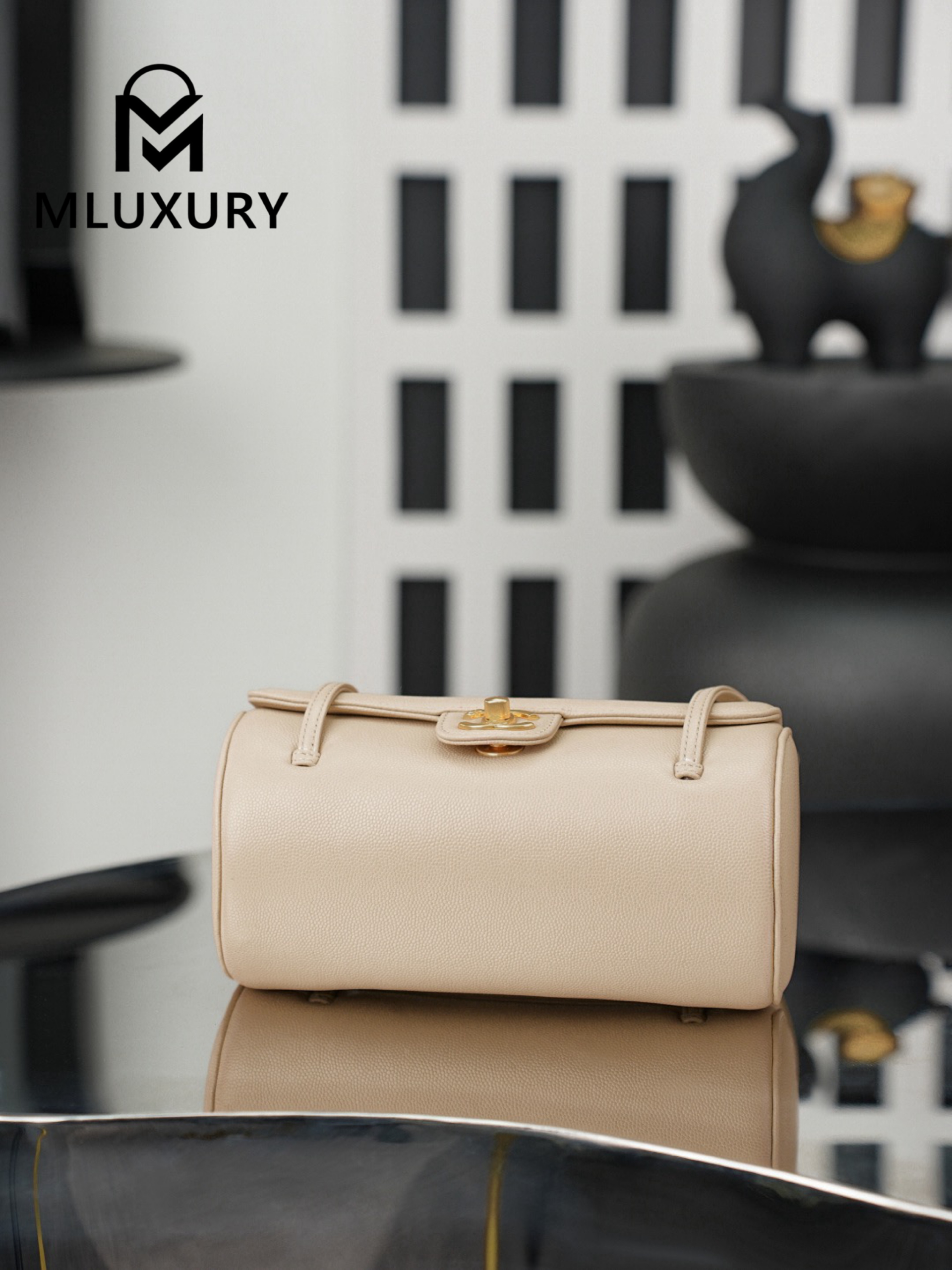 CHANEL 26P Preppy Coco, Apricot