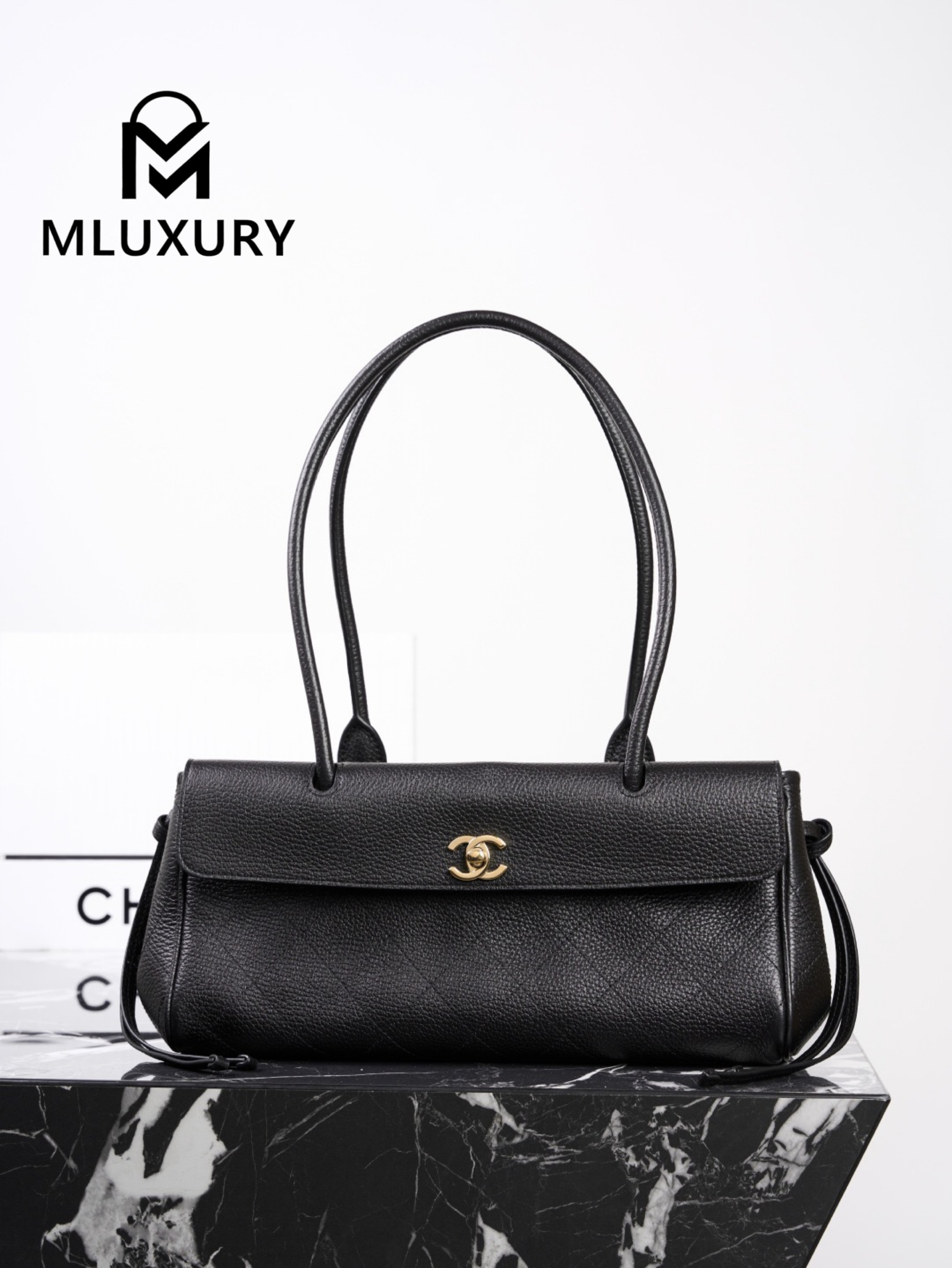 CHANEL 26S Baguette, Black