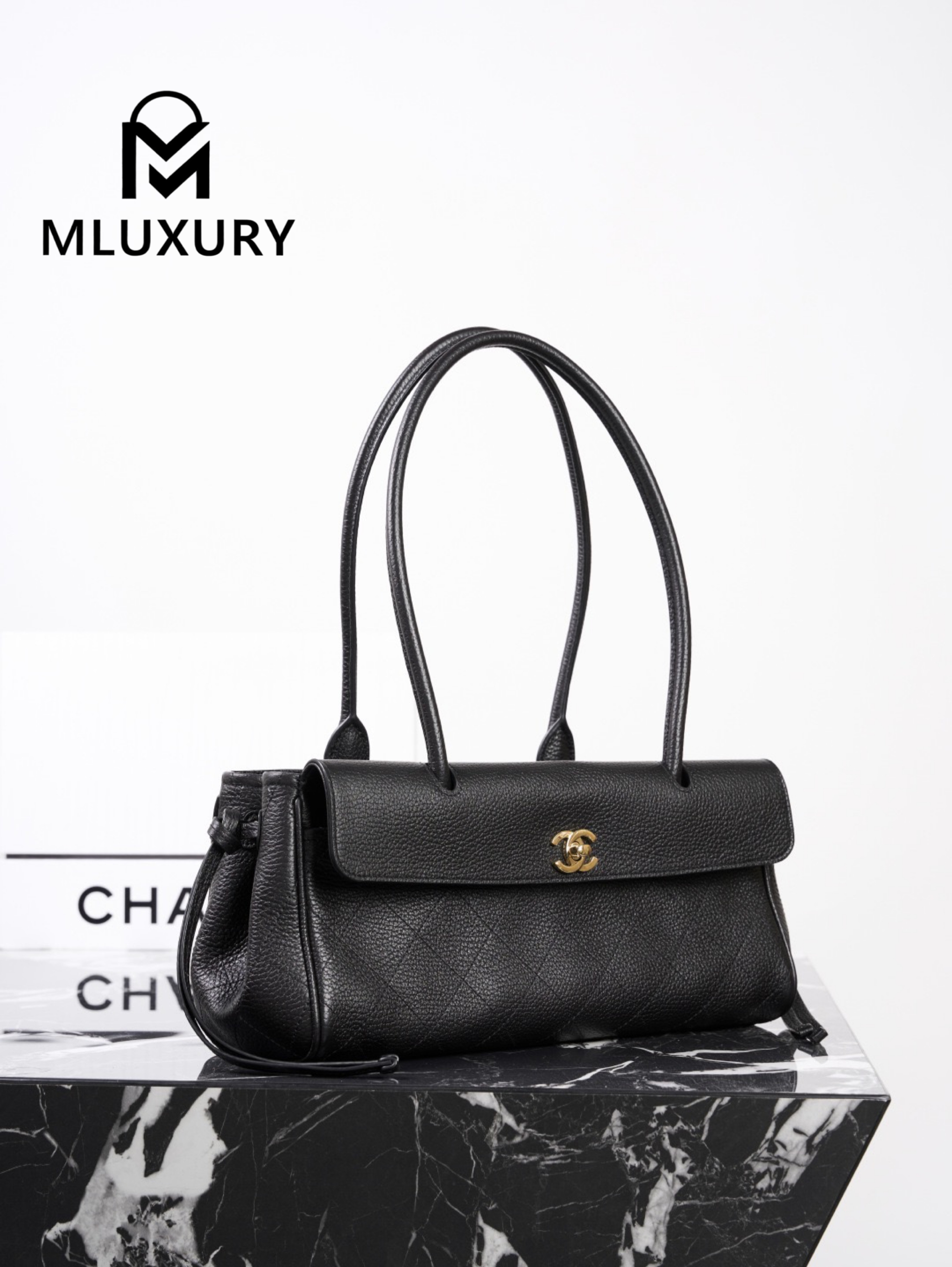 CHANEL 26S Baguette, Black