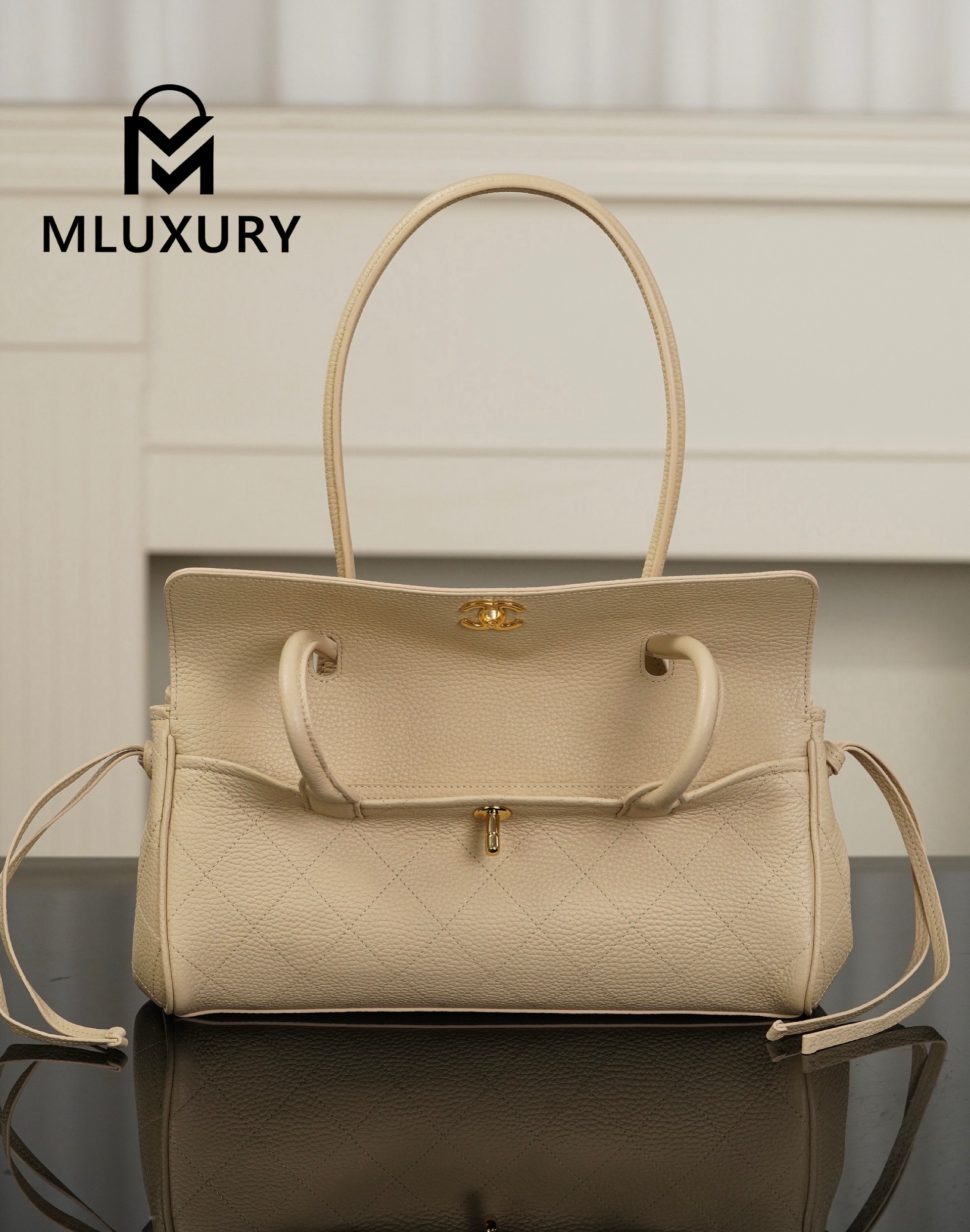 CHANEL 26S Baguette, Apricot