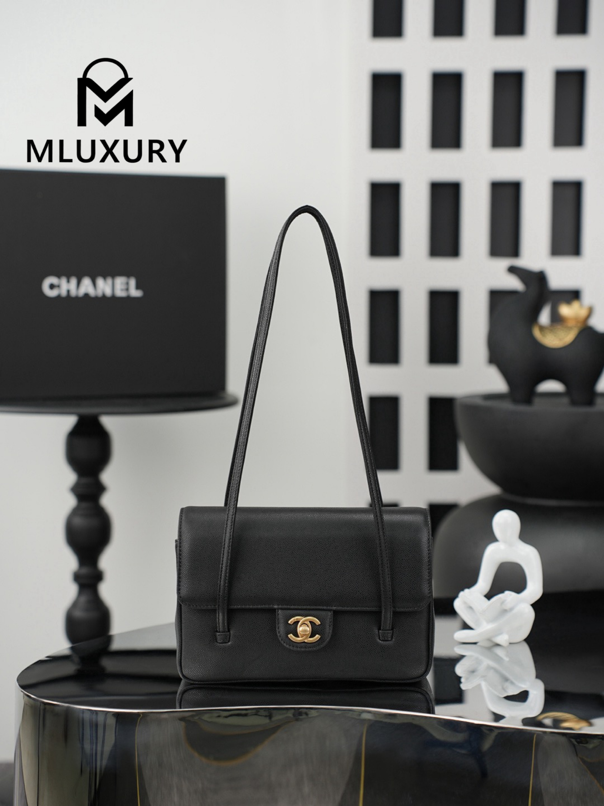 CHANEL 26P Preppy Coco, Black