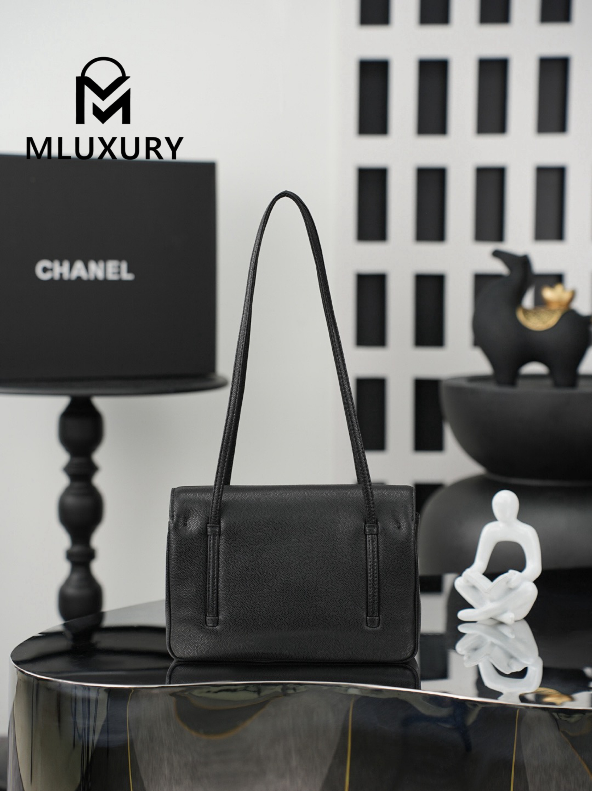 CHANEL 26P Preppy Coco, Black
