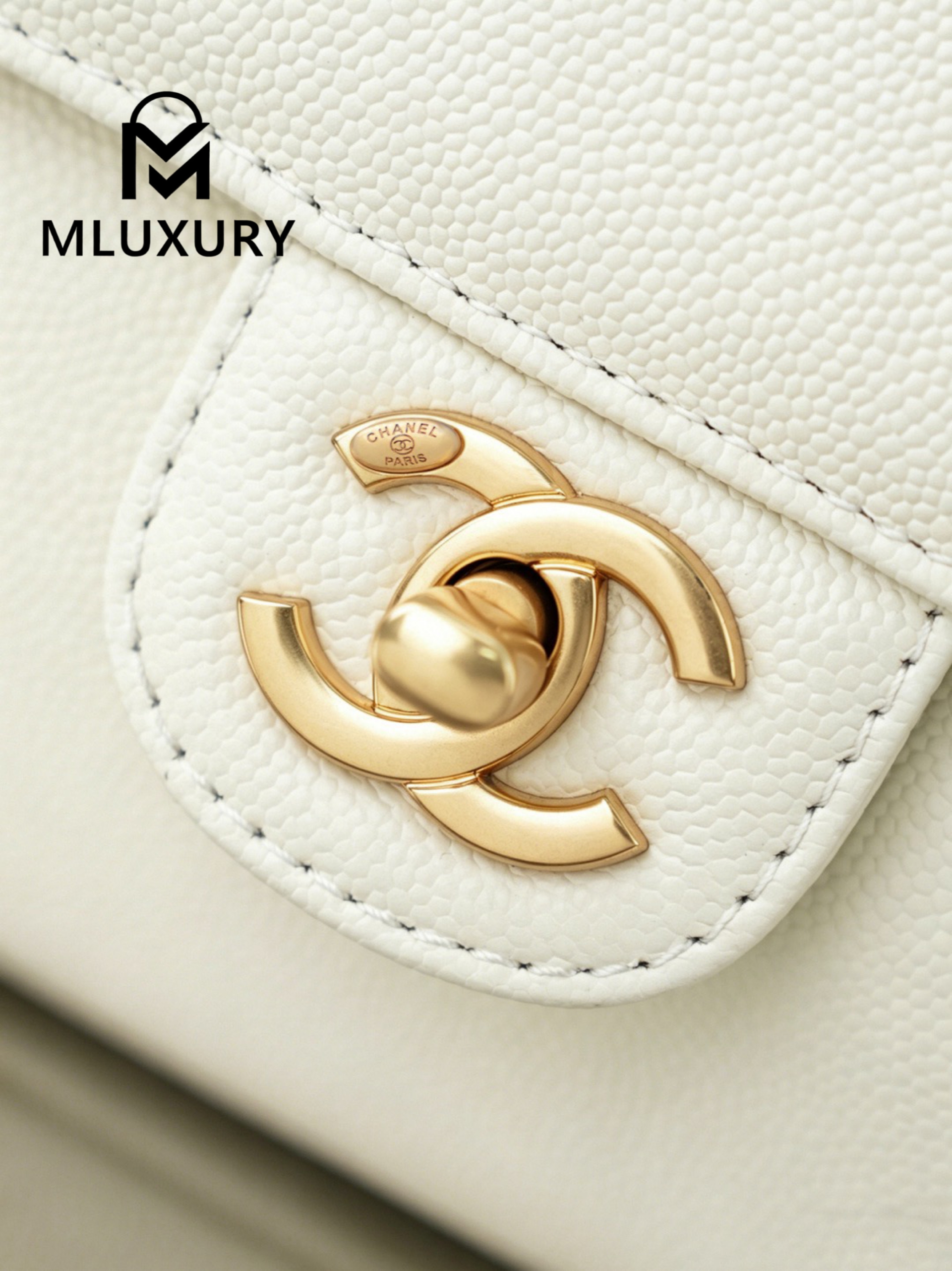 CHANEL 26P Preppy Coco, White