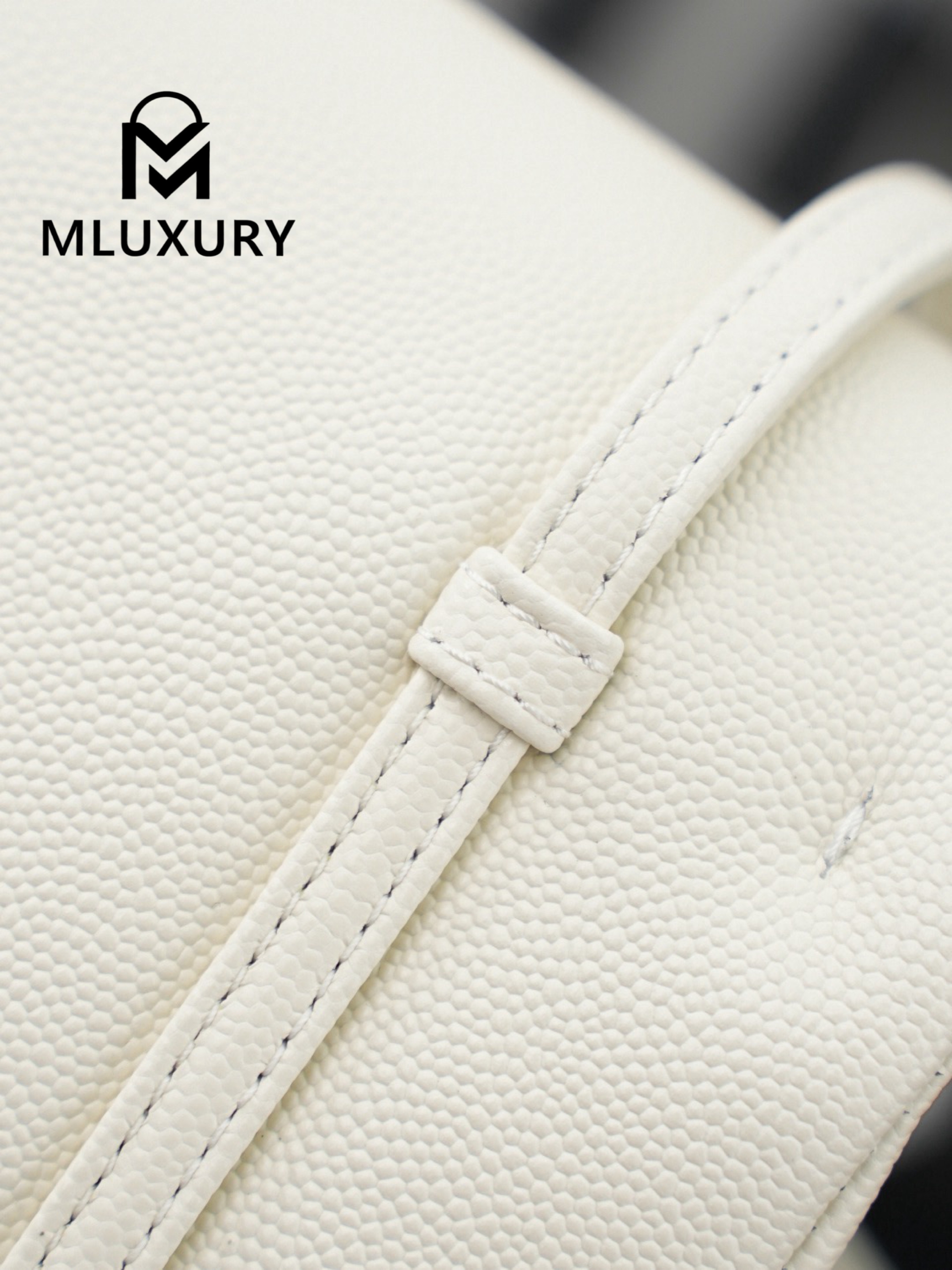 CHANEL 26P Preppy Coco, White