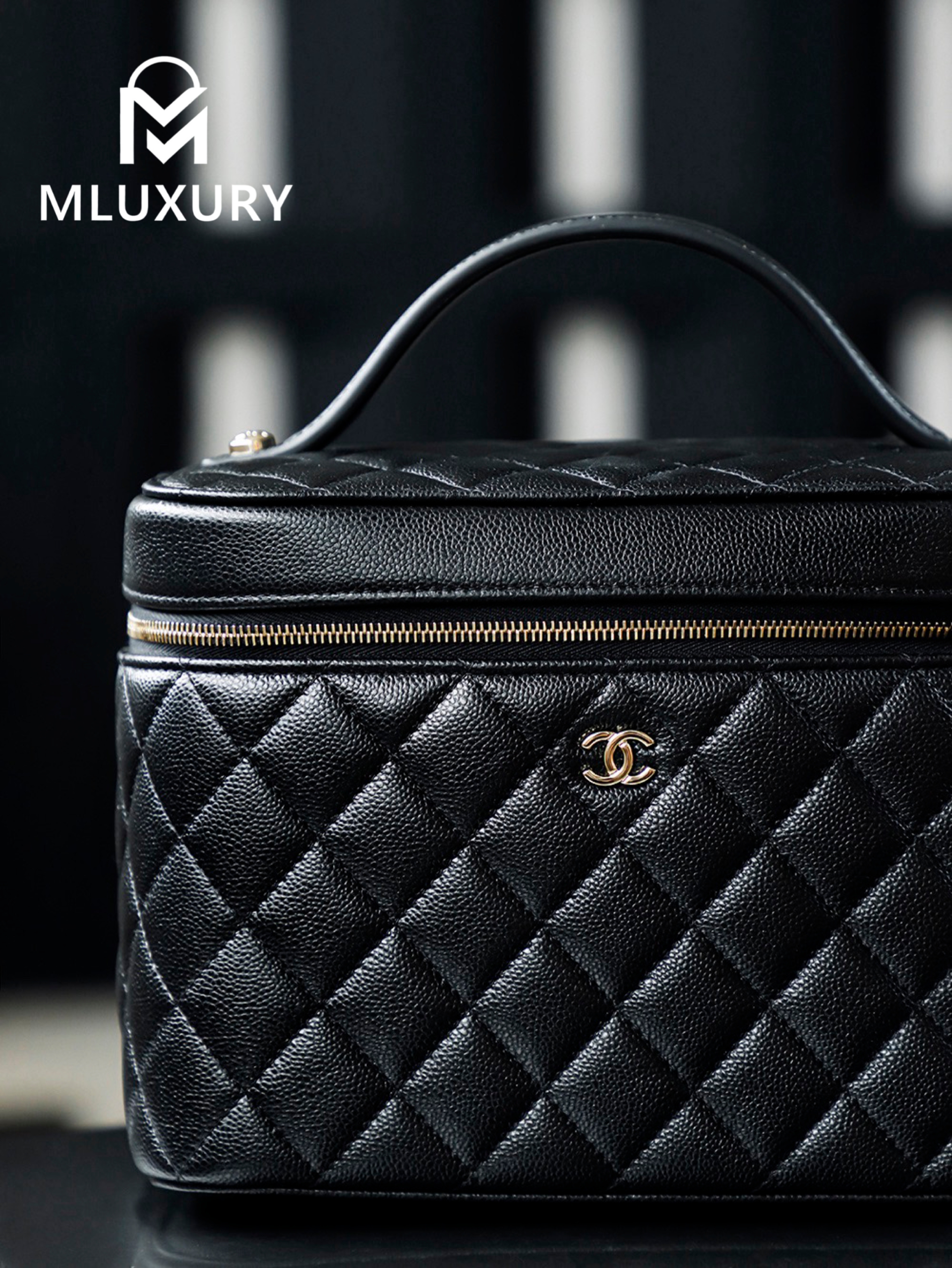 CHANEL 25S Toiletry Bag