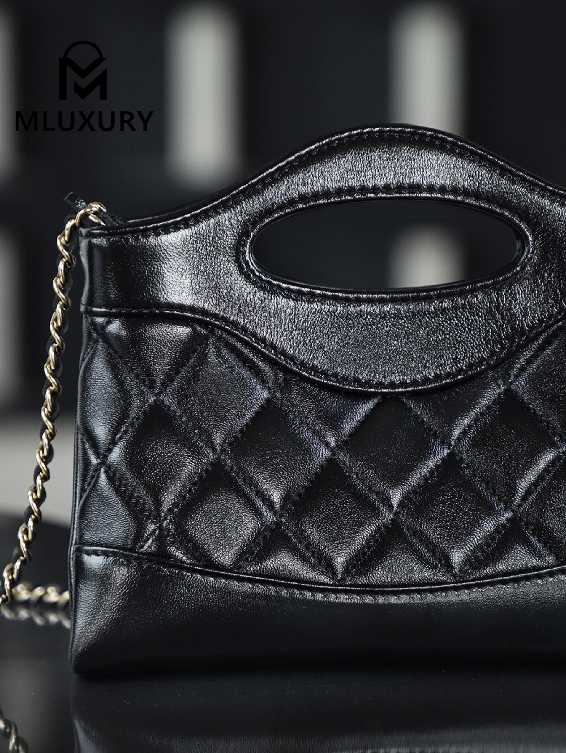 CHANEL 24S 31bag nano, Black