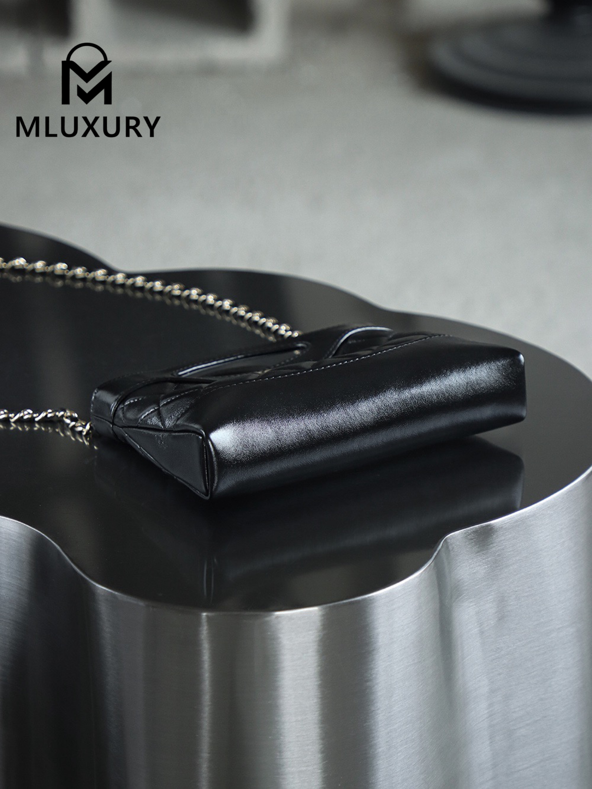 CHANEL 24S 31bag nano, Black