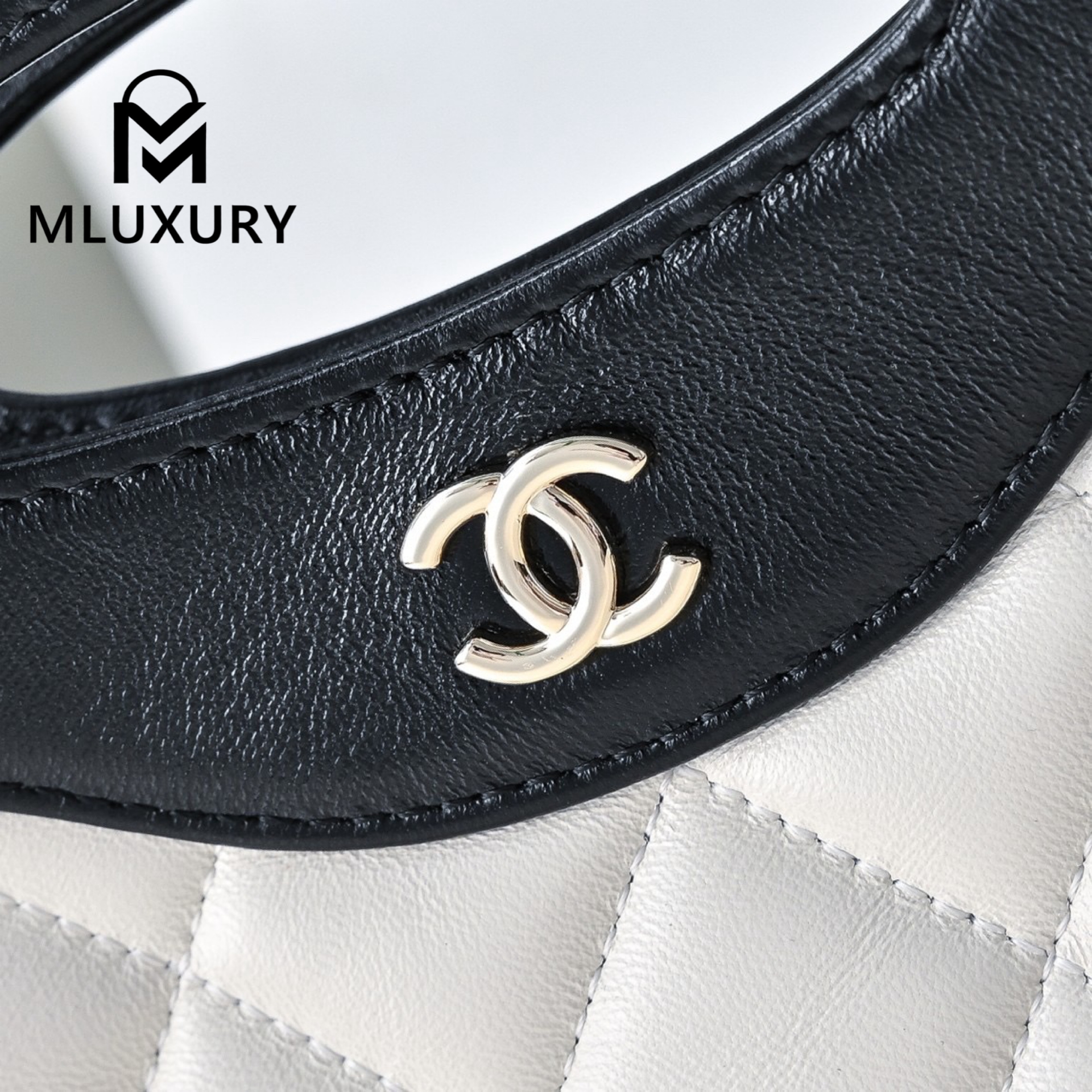 CHANEL 24S 31bag nano, Black/White