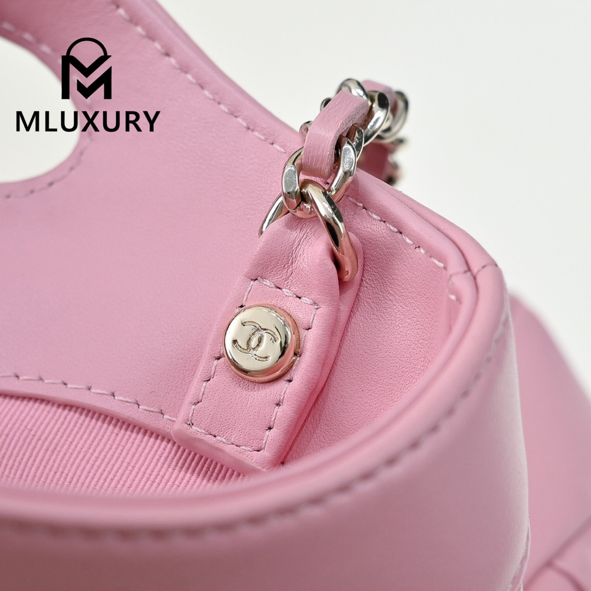 CHANEL 24S 31bag nano, Pink