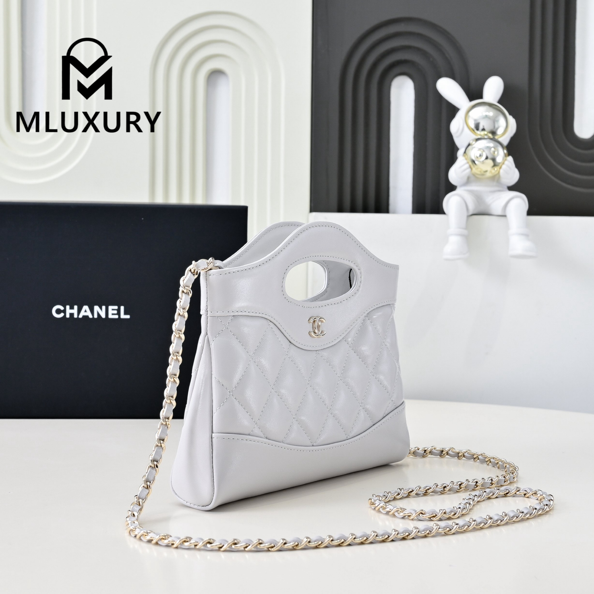 CHANEL 24S 31bag nano, Light gray