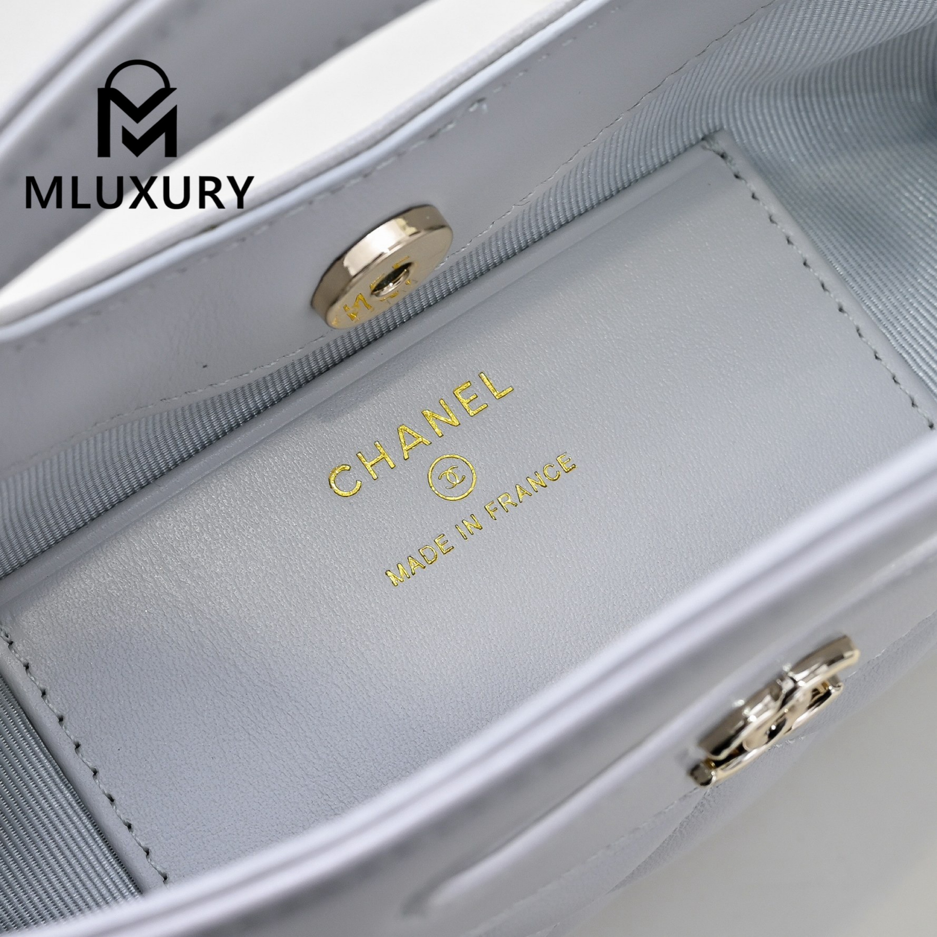 CHANEL 24S 31bag nano, Light gray