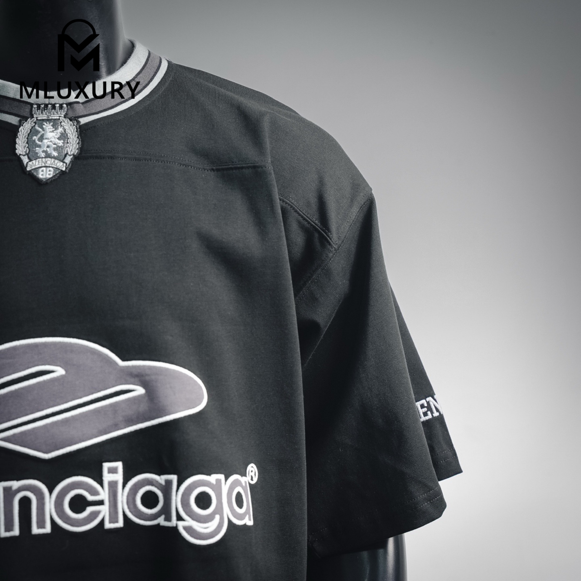 Balenciaga 26ss 3M Embroidered Manchester United Logo Short-Sleeve T-Shirt