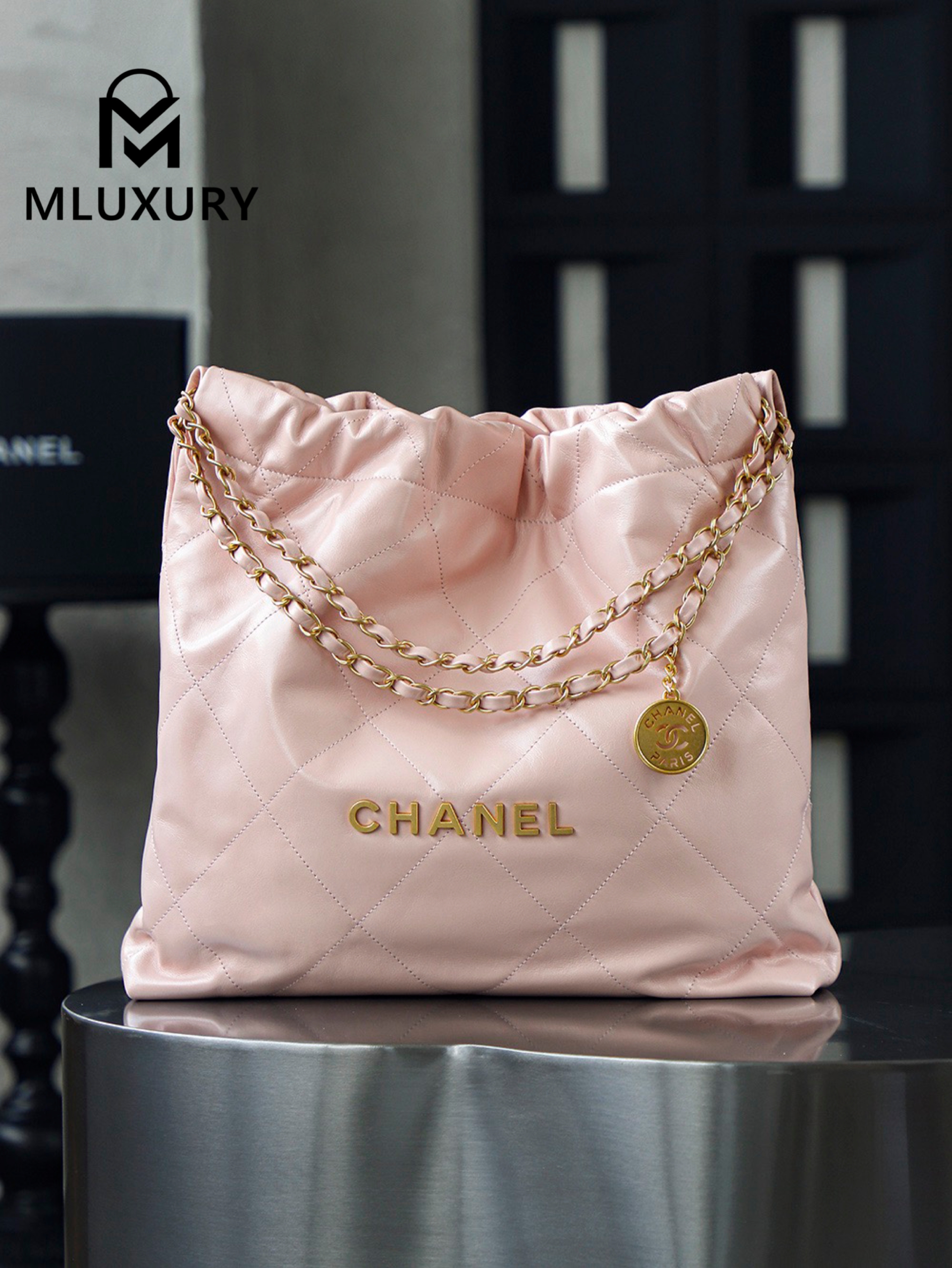 CHANEL 22 BAG (Medium), Pink&Gold