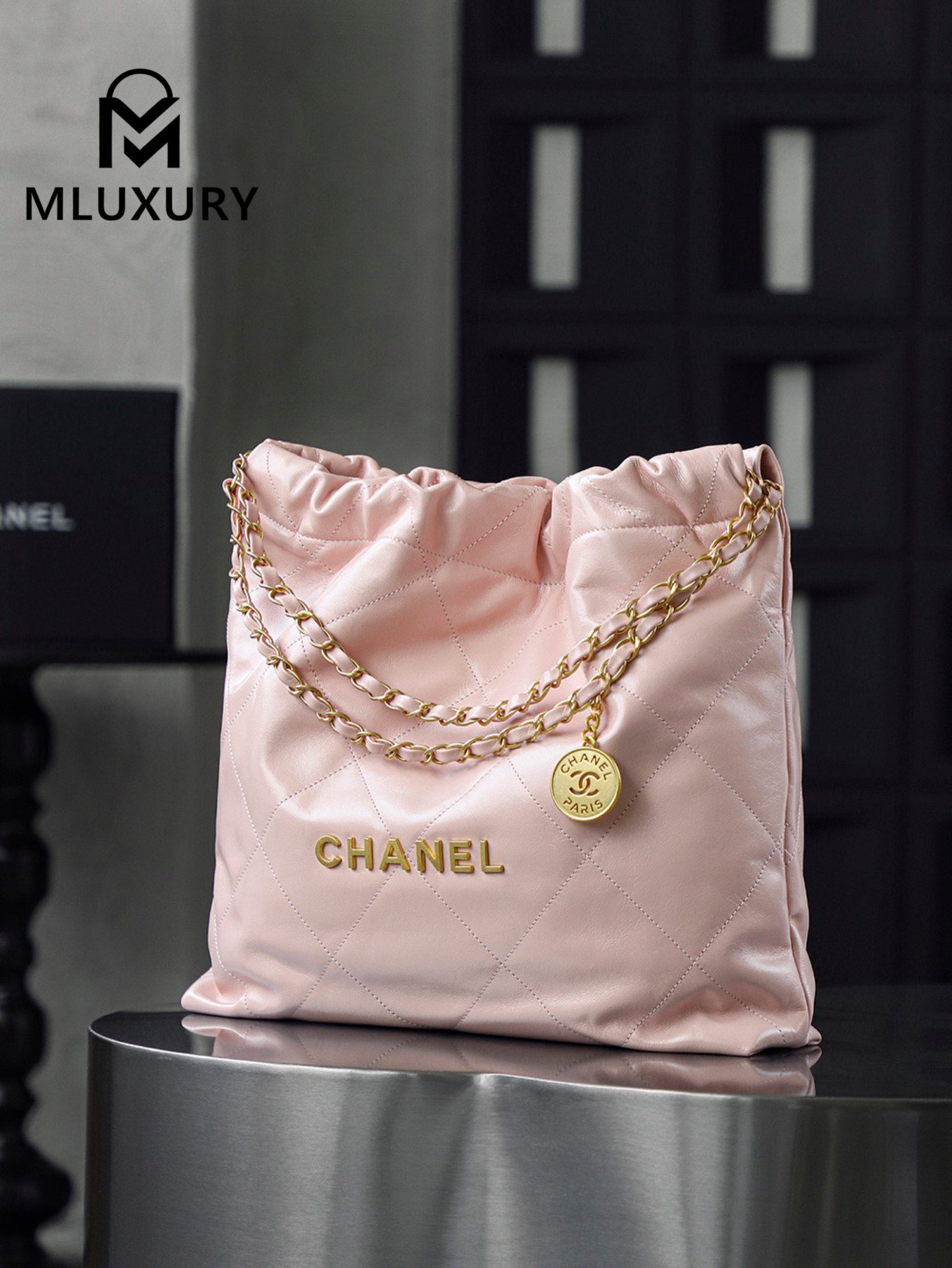 CHANEL 22 BAG (Medium), Pink&Gold