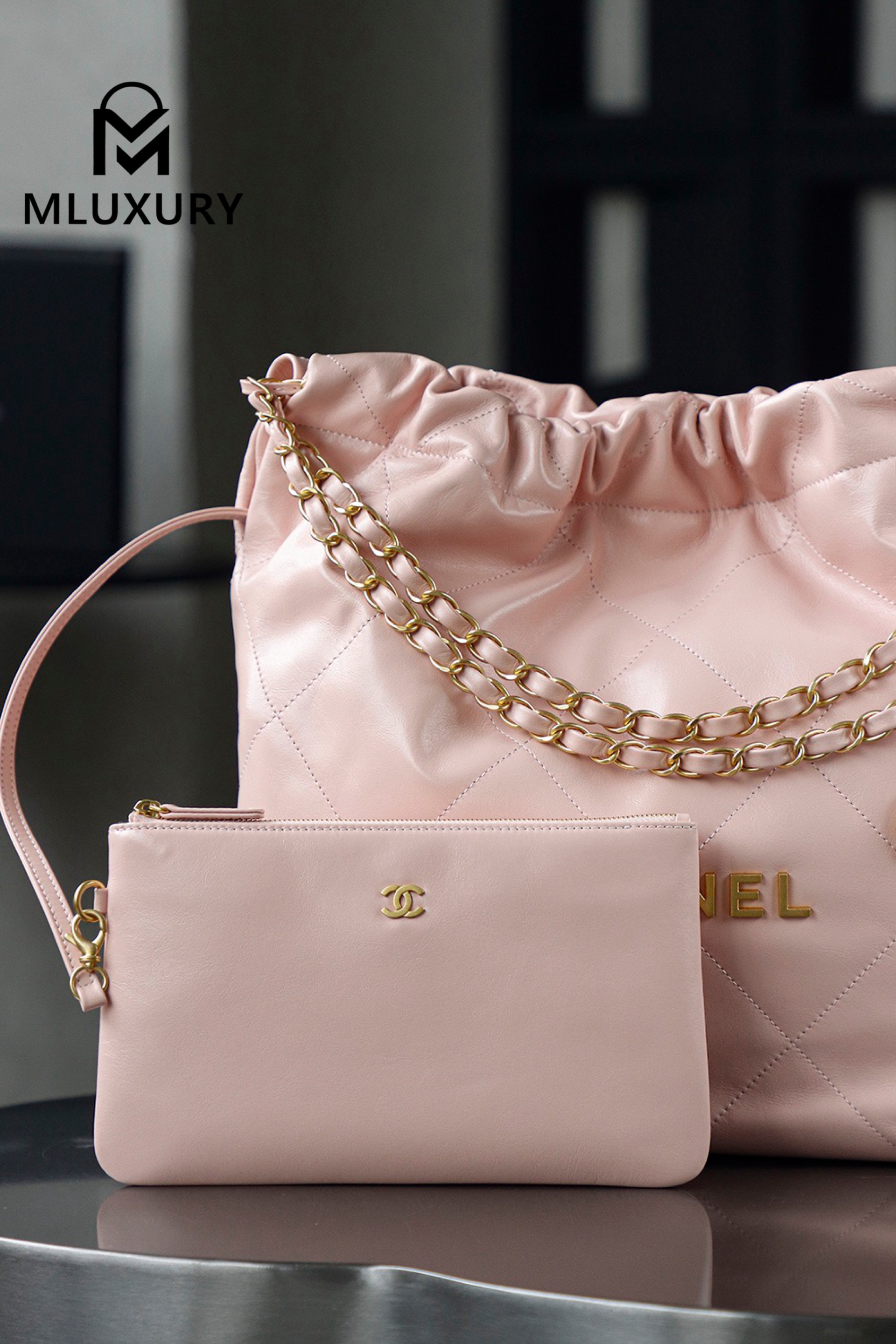 CHANEL 22 BAG (Medium), Pink&Gold