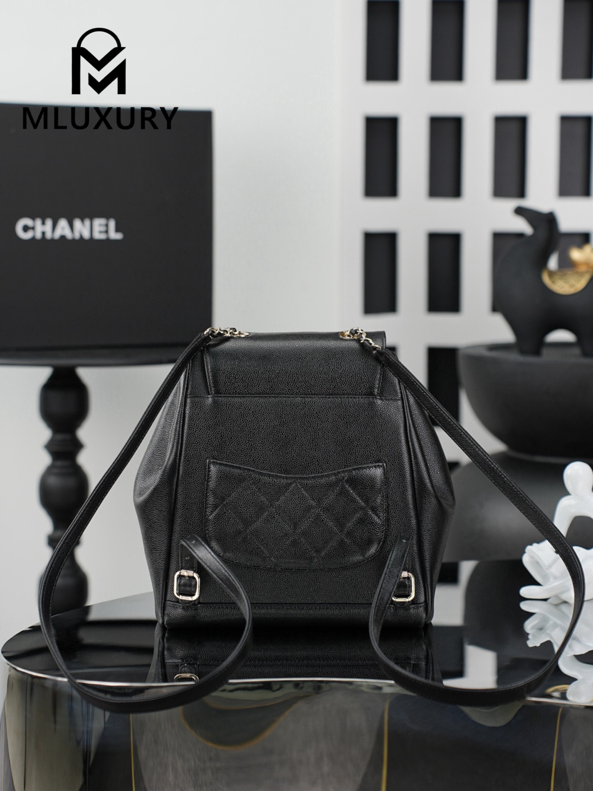 CHANEL 22B Affinity Duma Large, Black