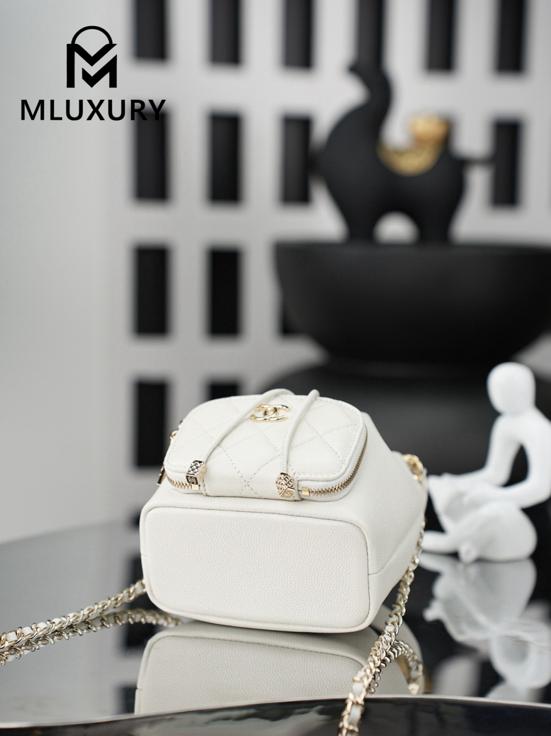 CHANEL 25B mini chain drawstring bucket bag, White