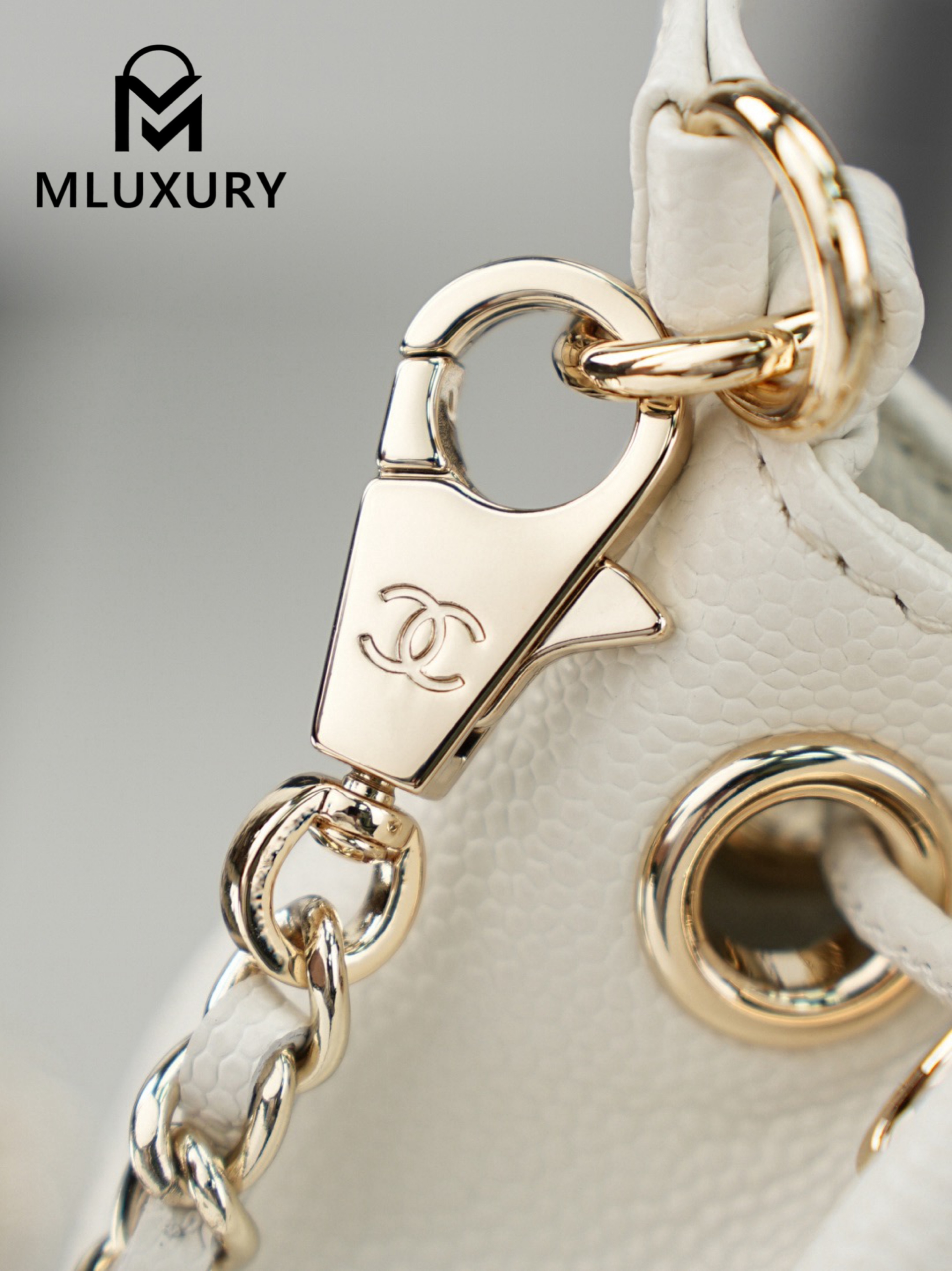 CHANEL 25B mini chain drawstring bucket bag, White