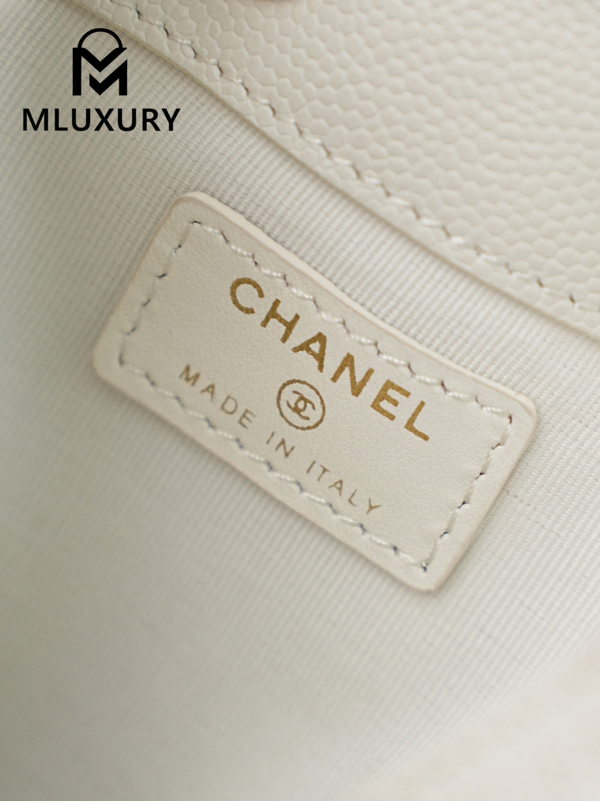 CHANEL 25B mini chain drawstring bucket bag, White