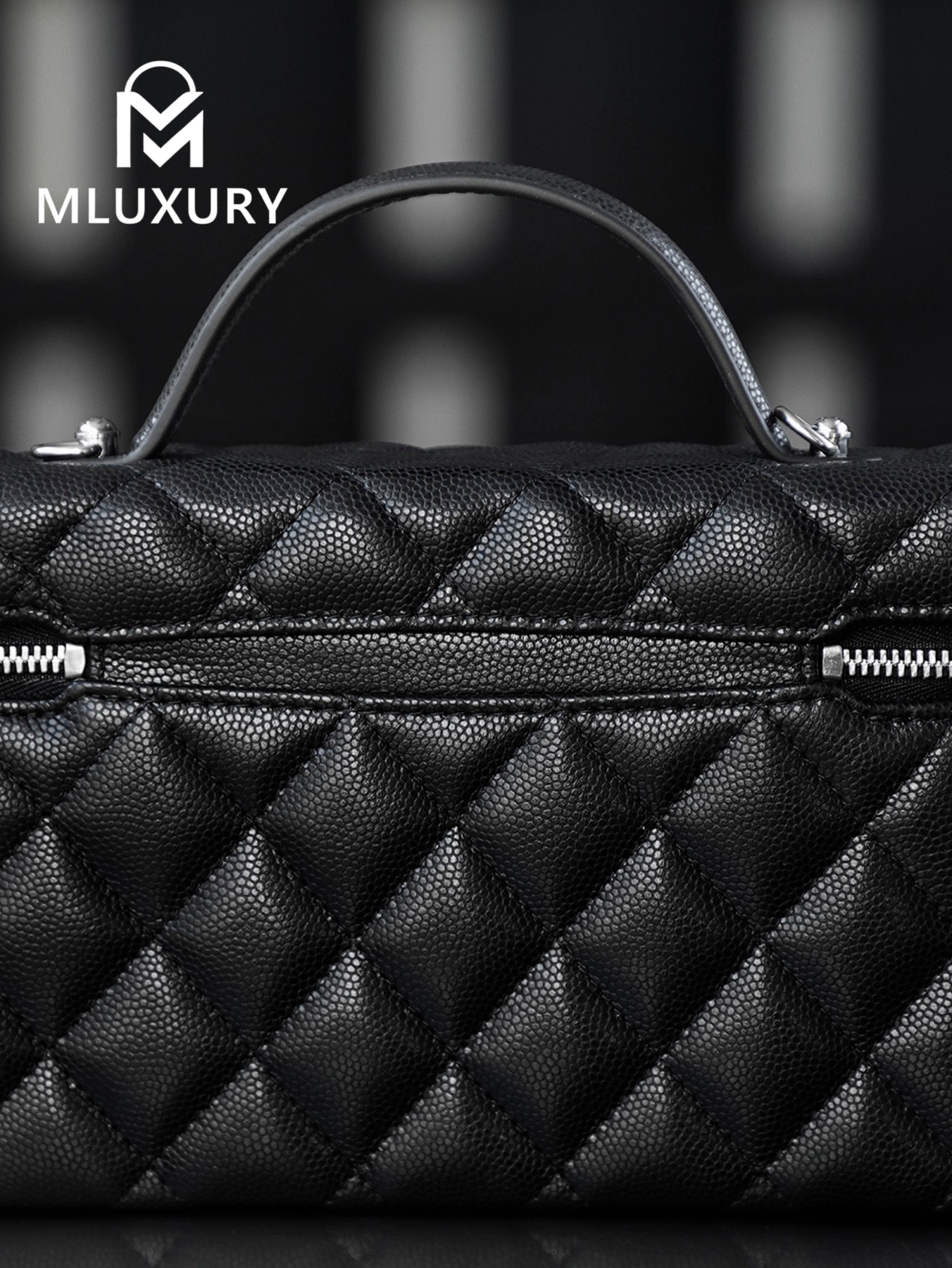 CHANEL 25B Star-Clasp LP Box Bag