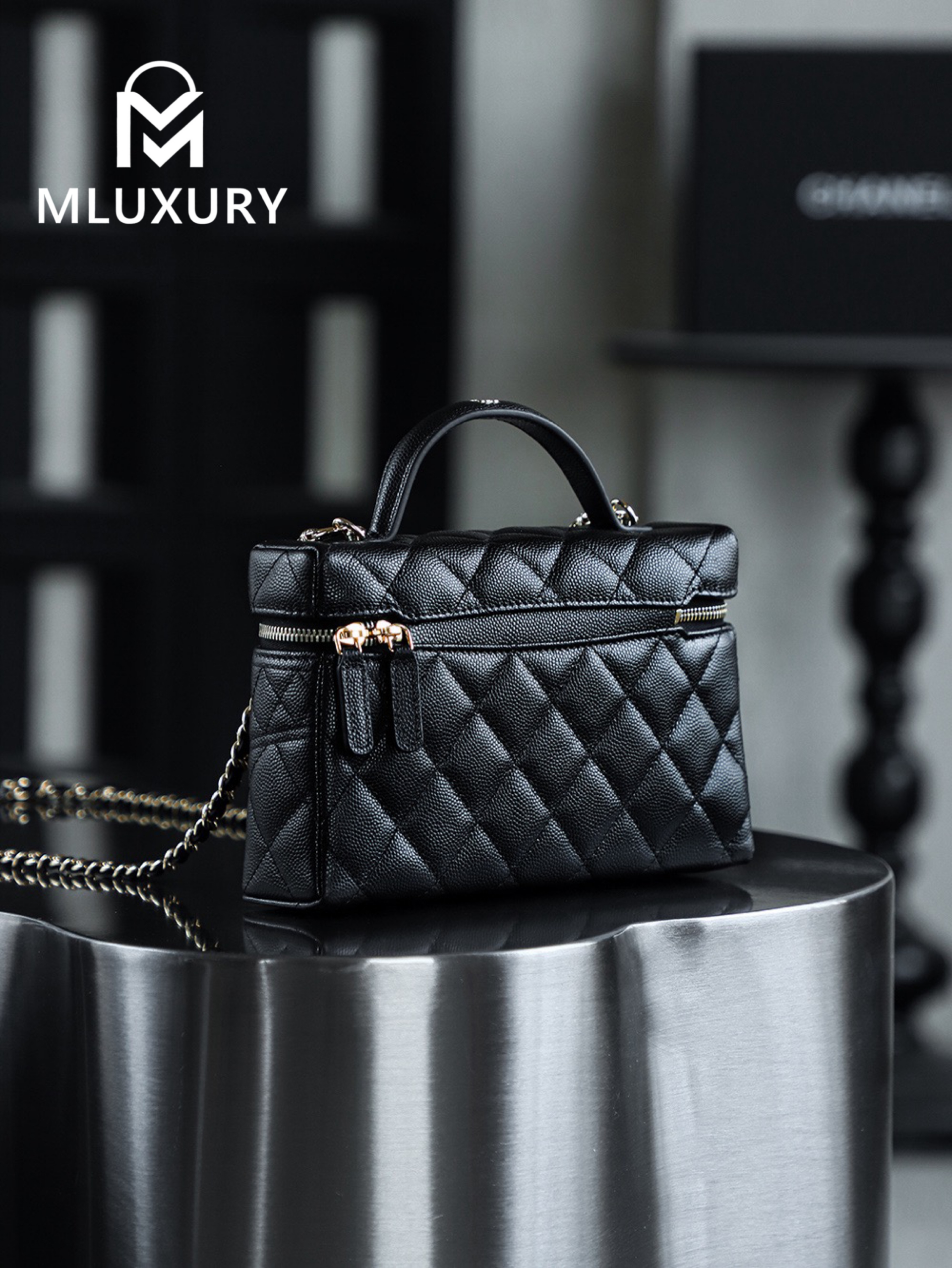 CHANEL 25C LP Box Bag, Black