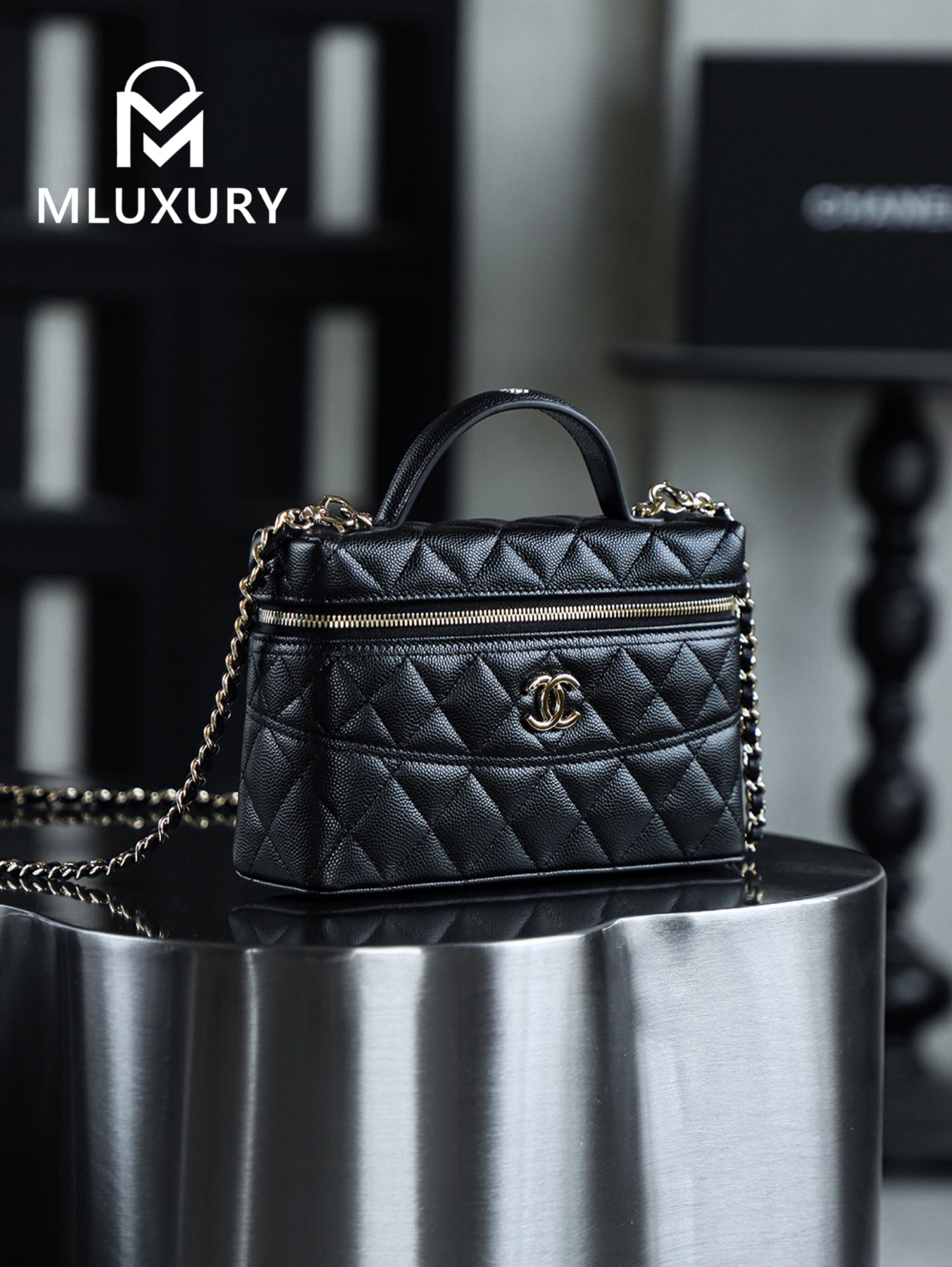 CHANEL 25C LP Box Bag, Black