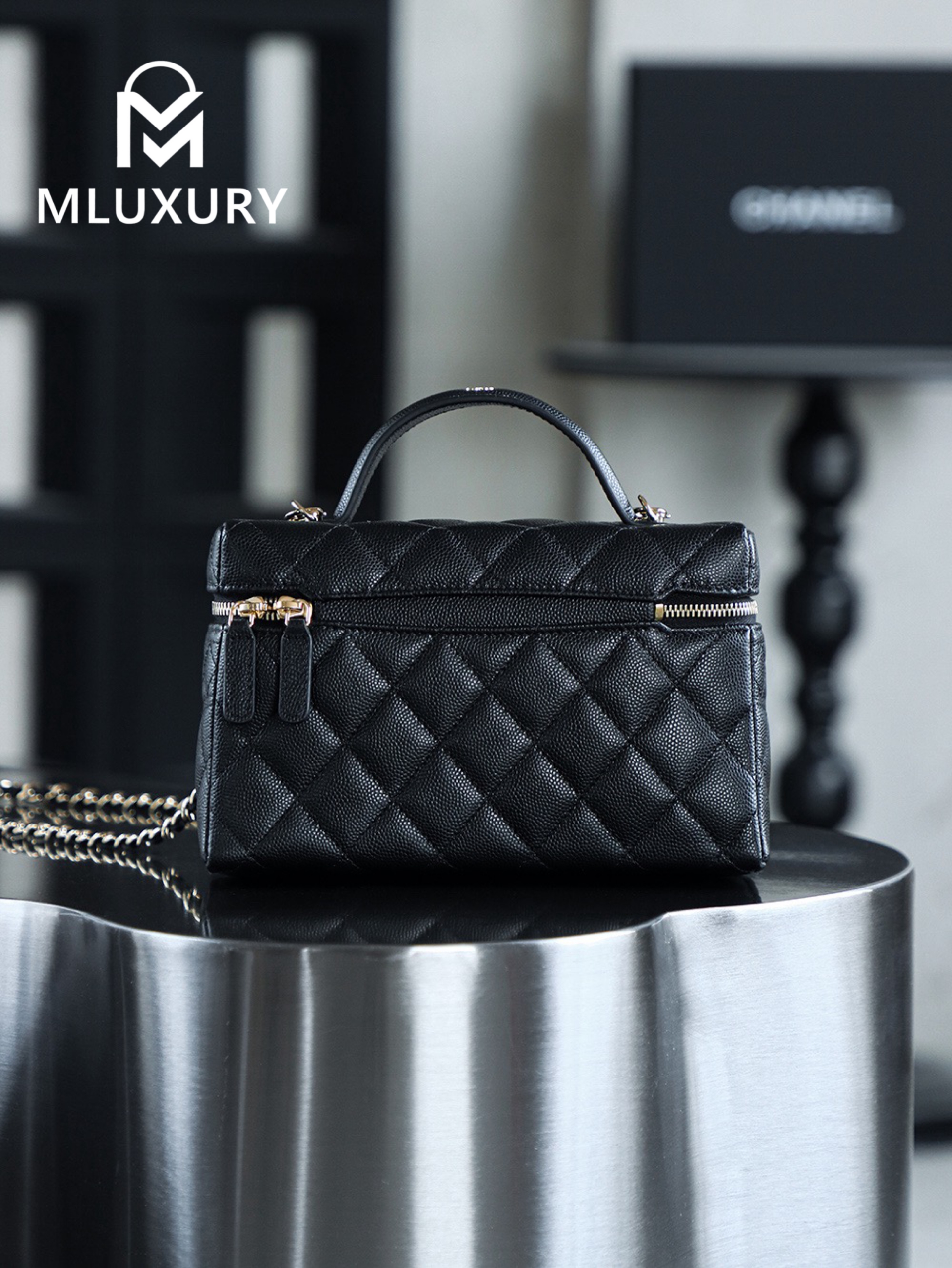 CHANEL 25C LP Box Bag, Black