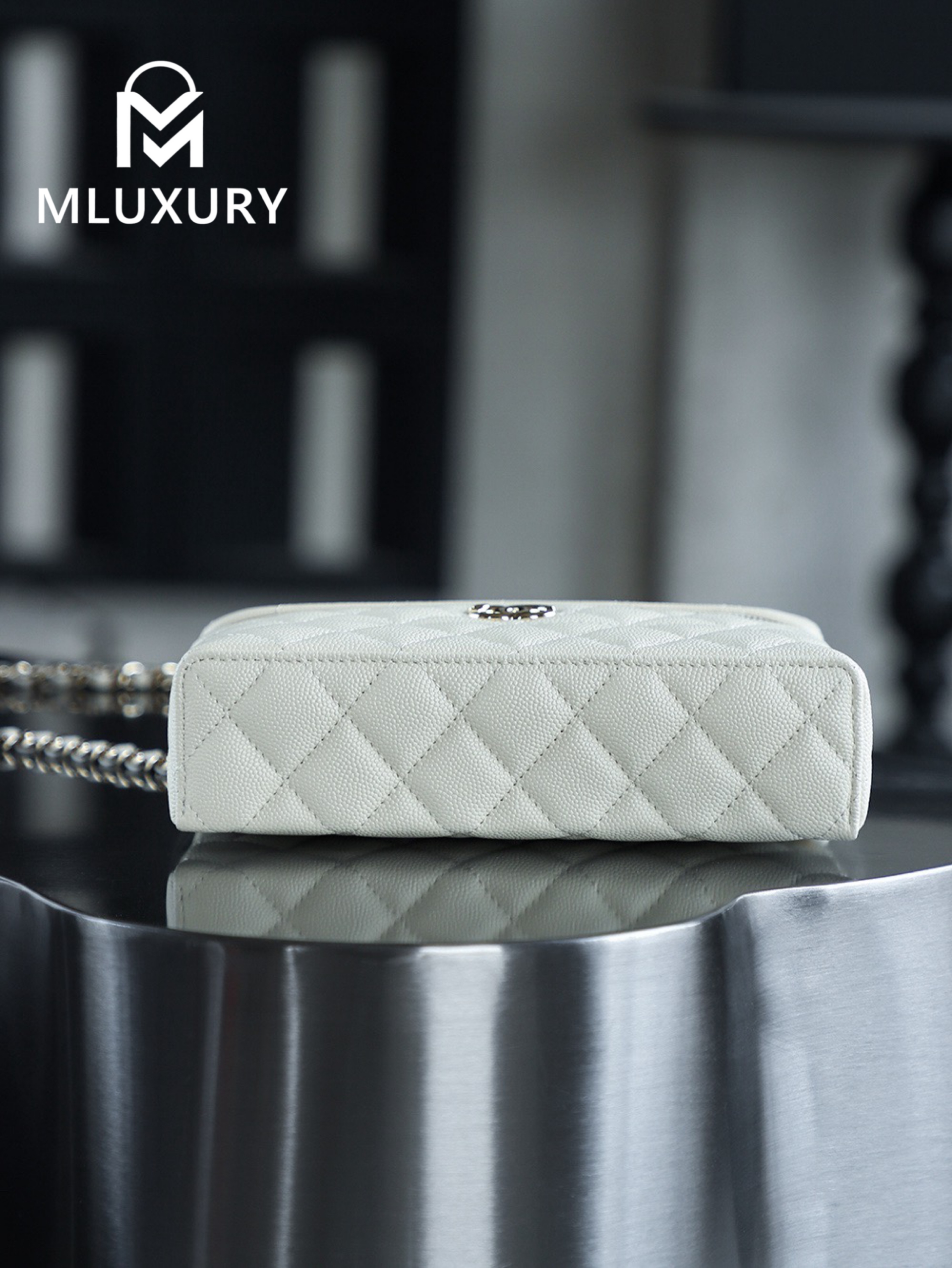 CHANEL 25C LP Box Bag, White