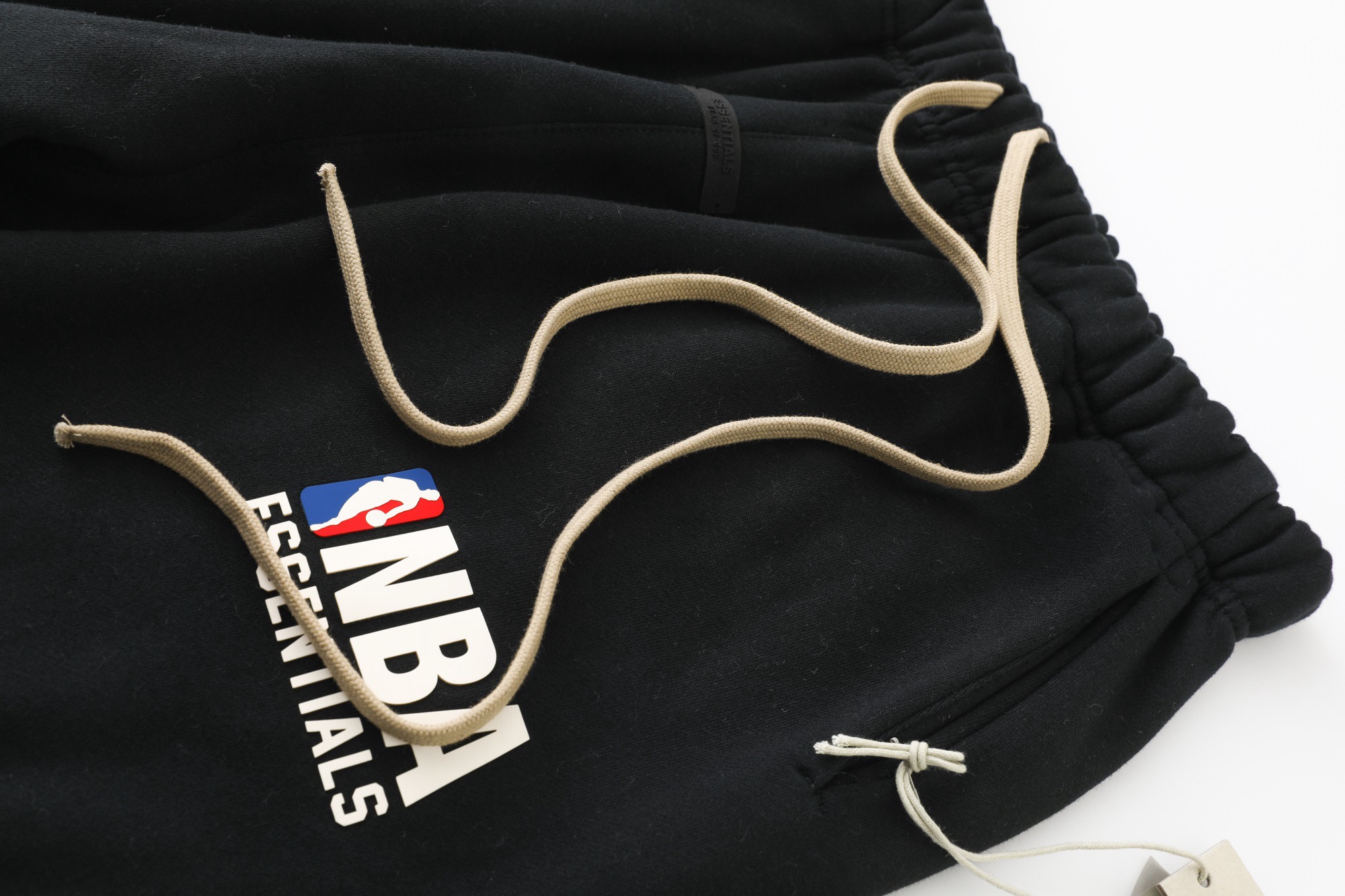 Fear of God Essentials fog x NBA collaboration FW24 Essentials NBA Tee Silicone Logo Series Trousers