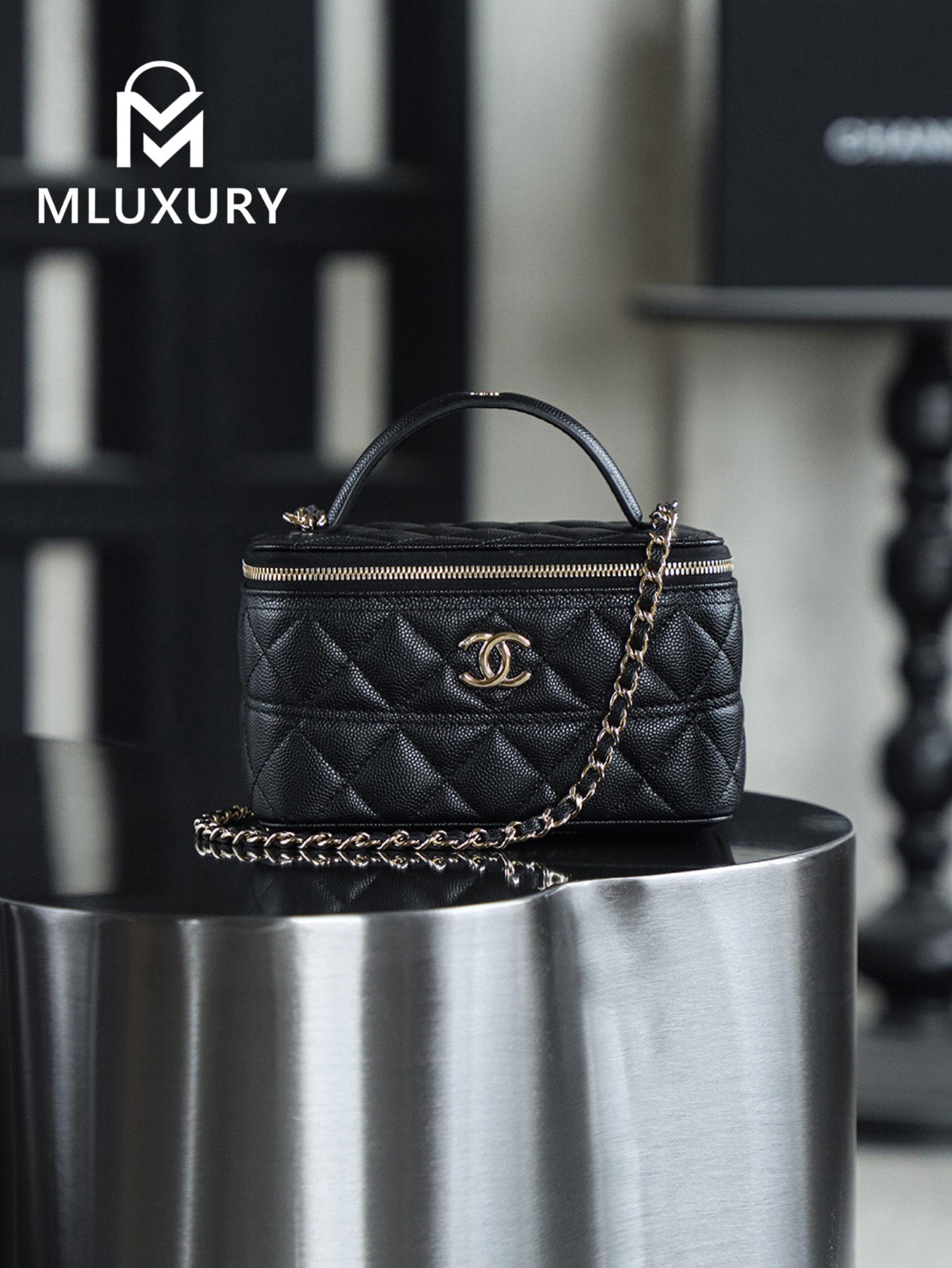 CHANEL 25C Makeup Box, Black
