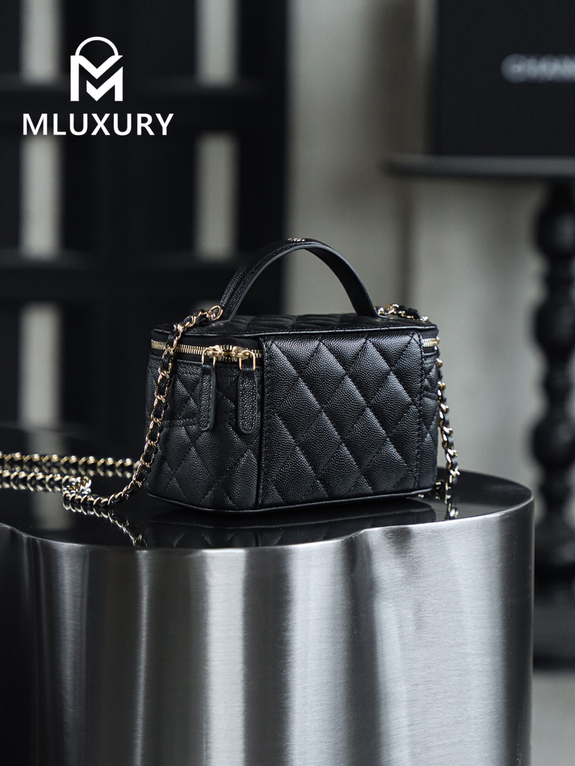 CHANEL 25C Makeup Box, Black