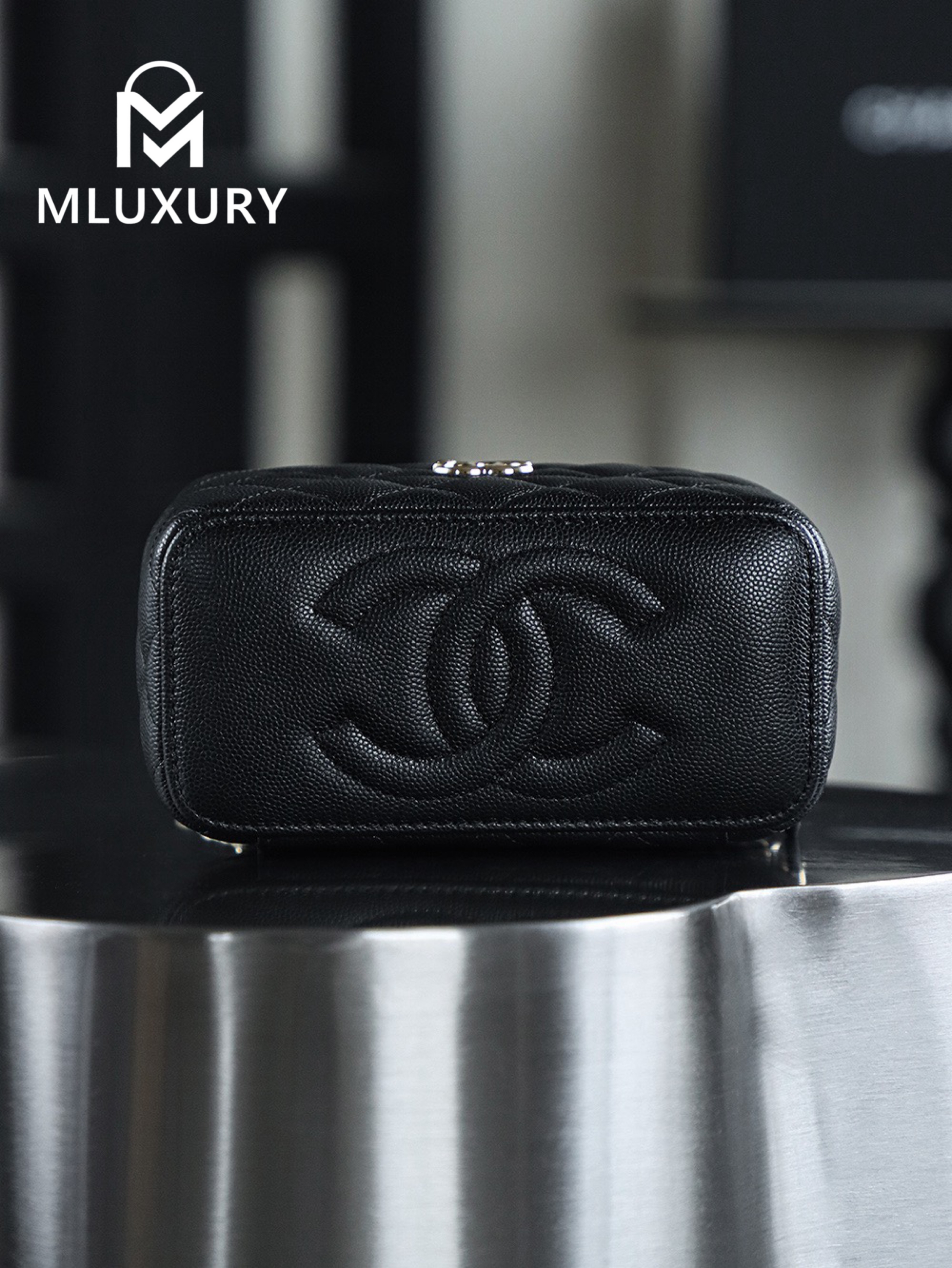 CHANEL 25C Makeup Box, Black