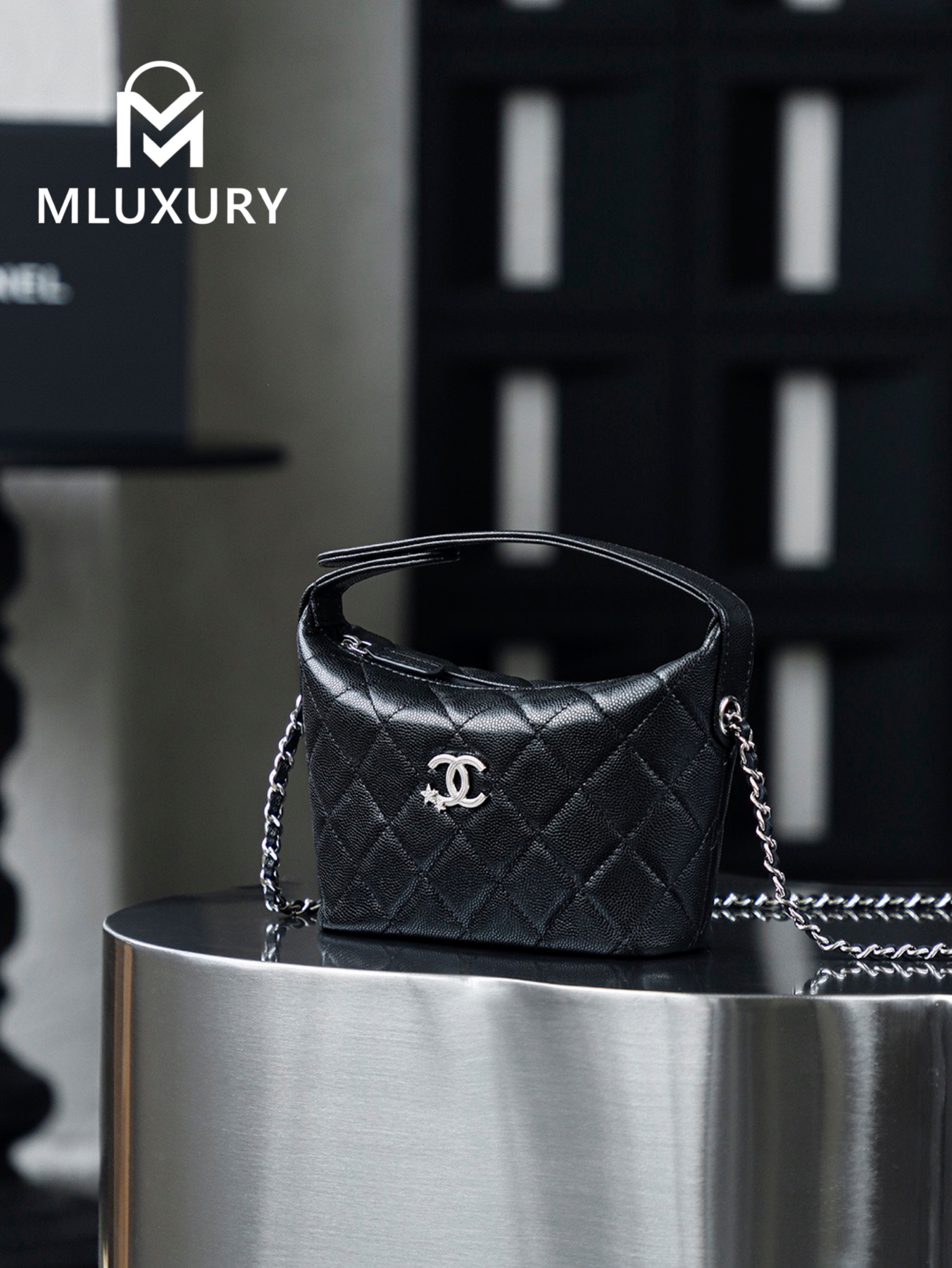 CHANEL 25B Star Lunchbox Bag
