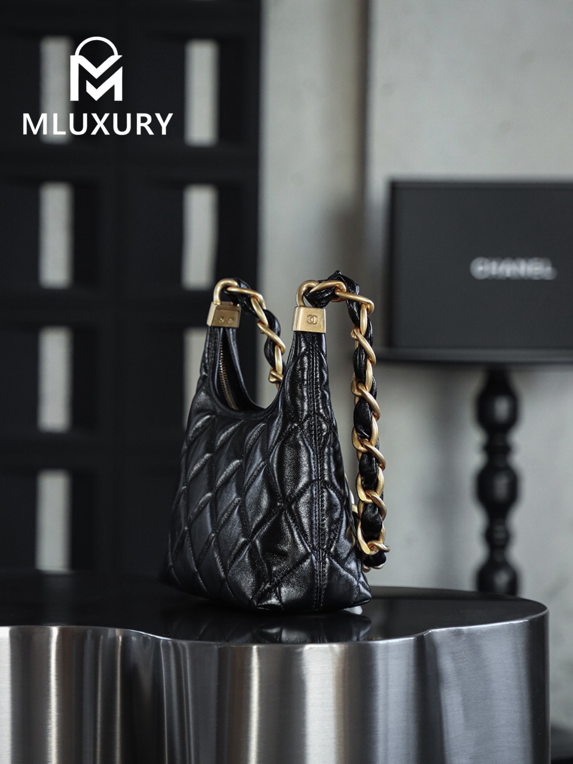 CHANEL 24A Hobo Small