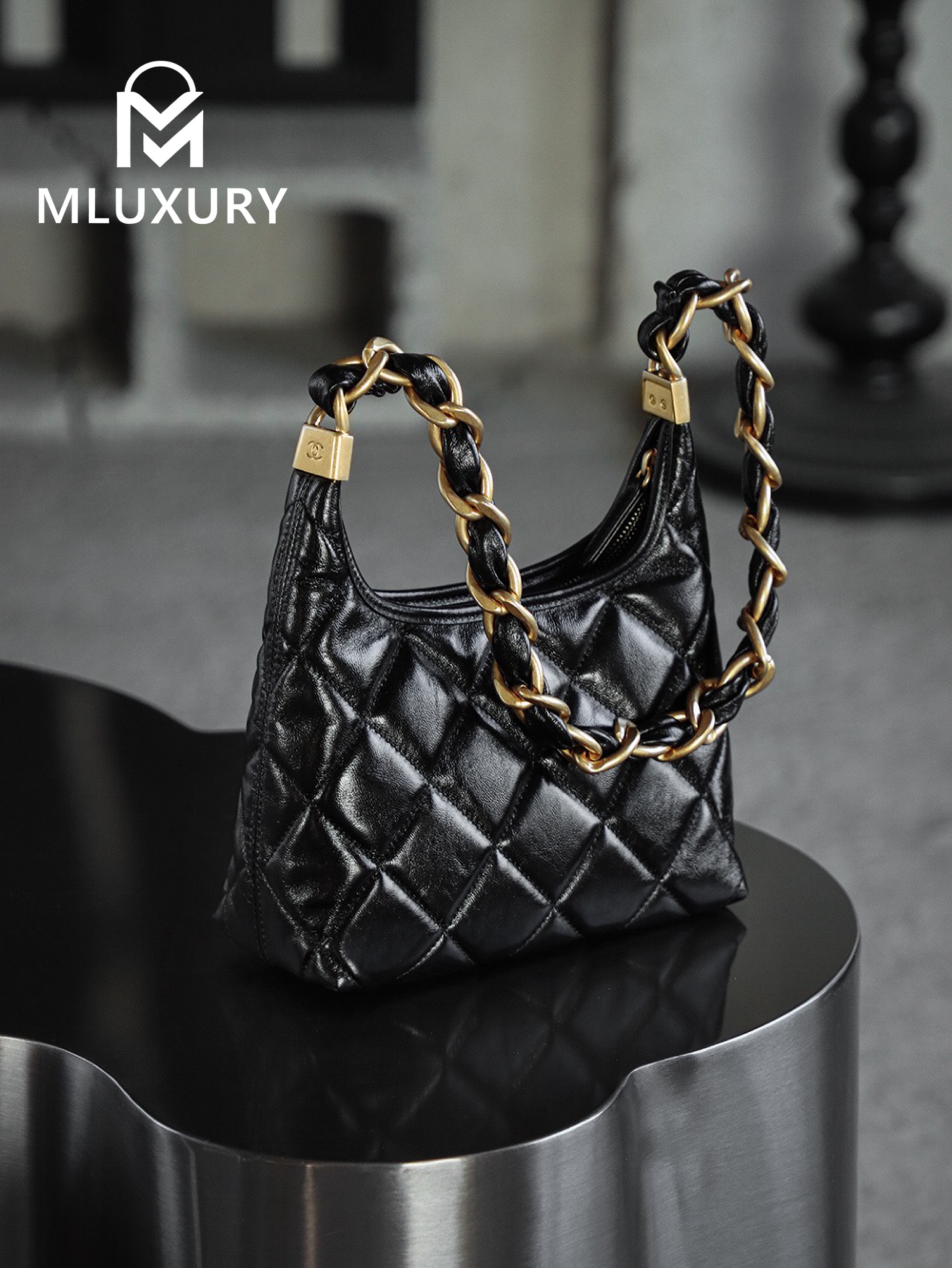 CHANEL 24A Hobo Small