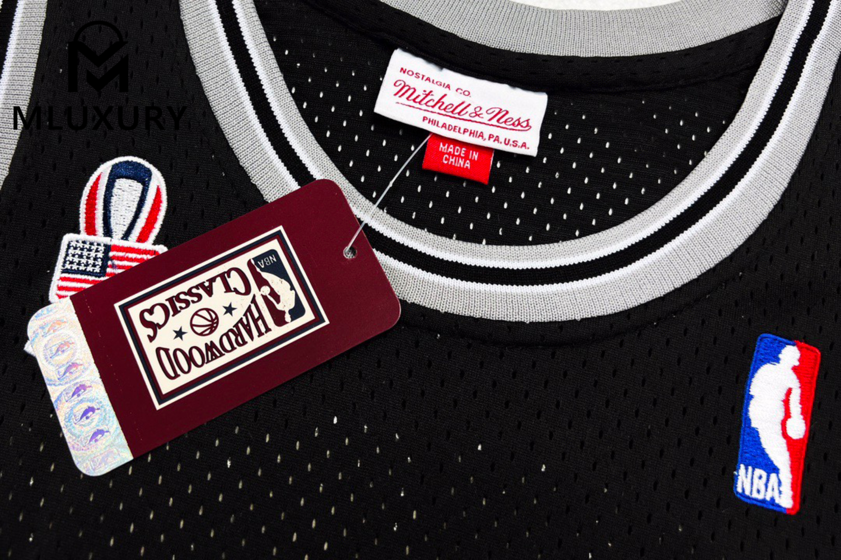 Mitchell & Ness NBA 2001-02 NBA San Antonio Spurs Tim Duncan NO.21 Retro Embroidered Jersey (AU Player Edition)