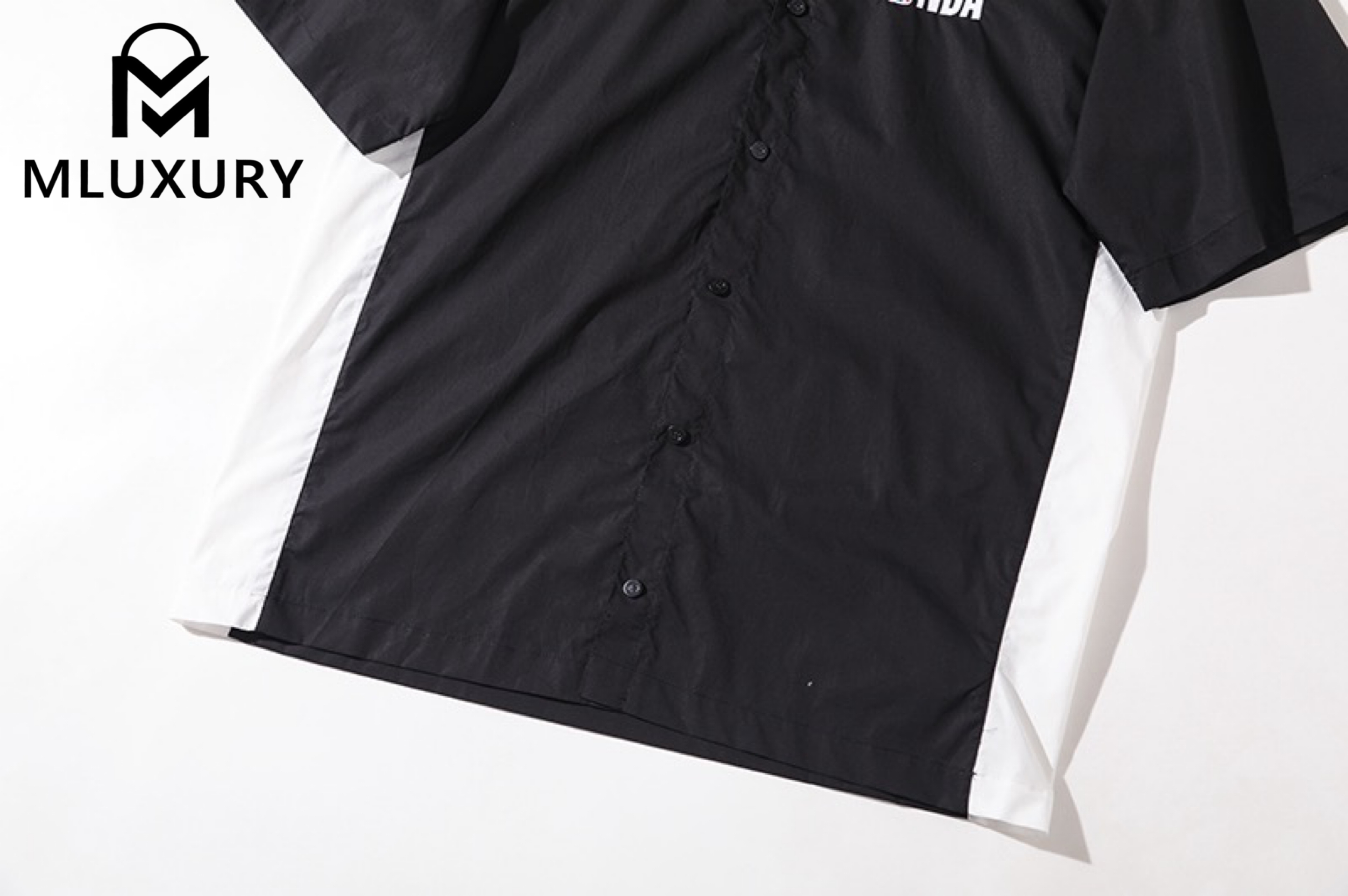 Balenciaga x NBA SS26 Collaboration Collection, Cotton Poplin Short-sleeved, color-blocked V-neck, straight hem [Premium Version]