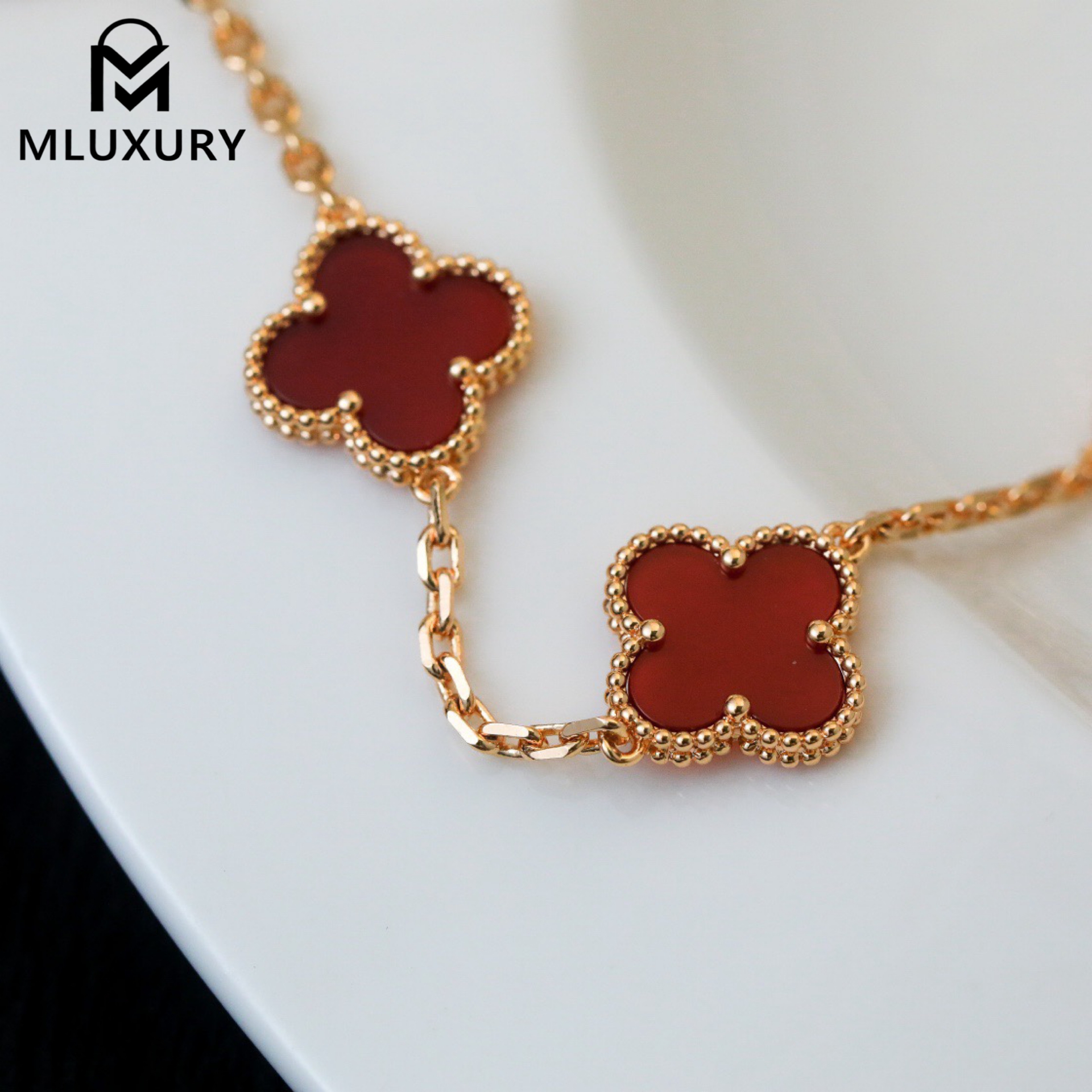 Van Cleef & Arpels Classic five-flower carnelian bracelet