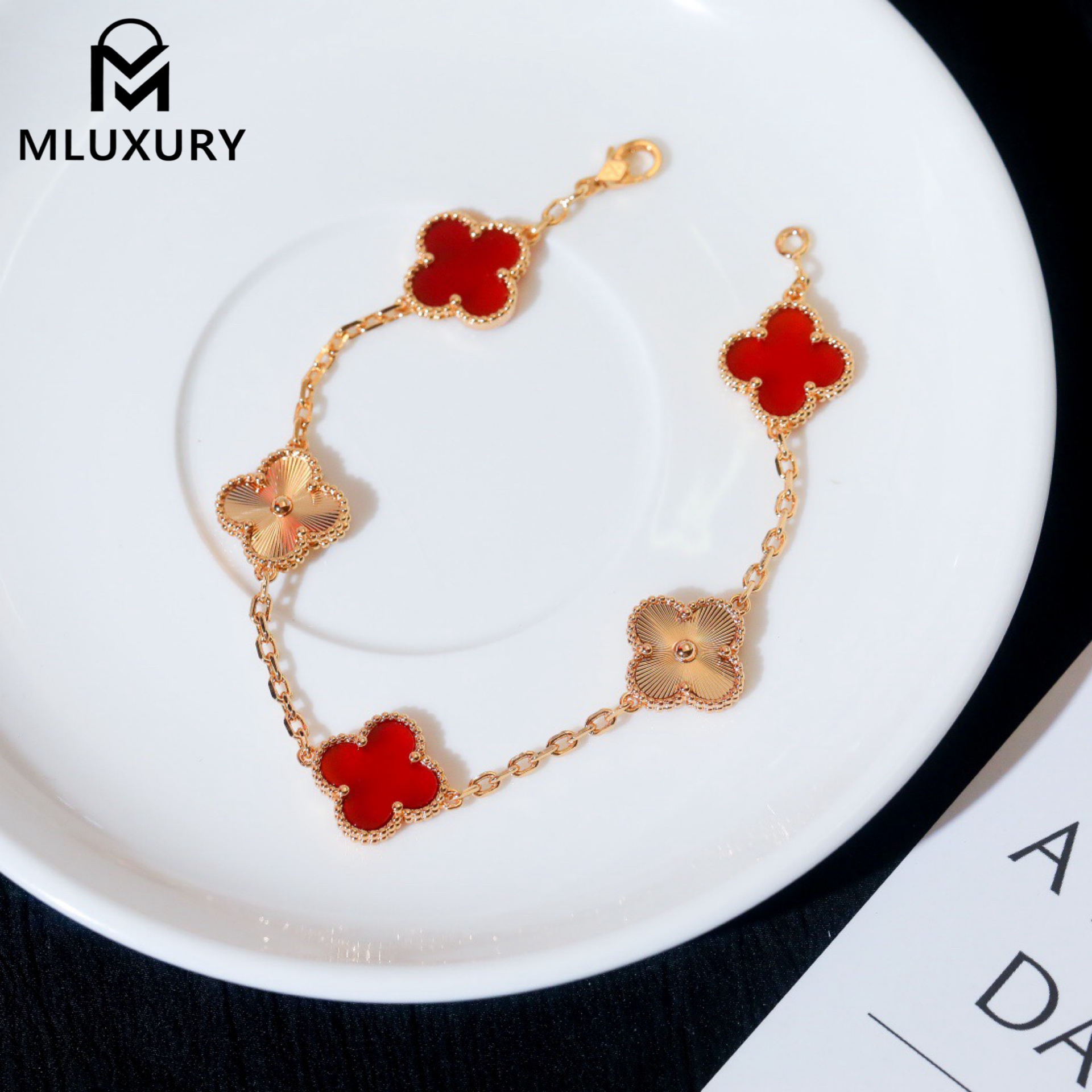 Van Cleef & Arpels Carnelian Four-Leaf Clover Bracelet with Gem-cut Floral Design