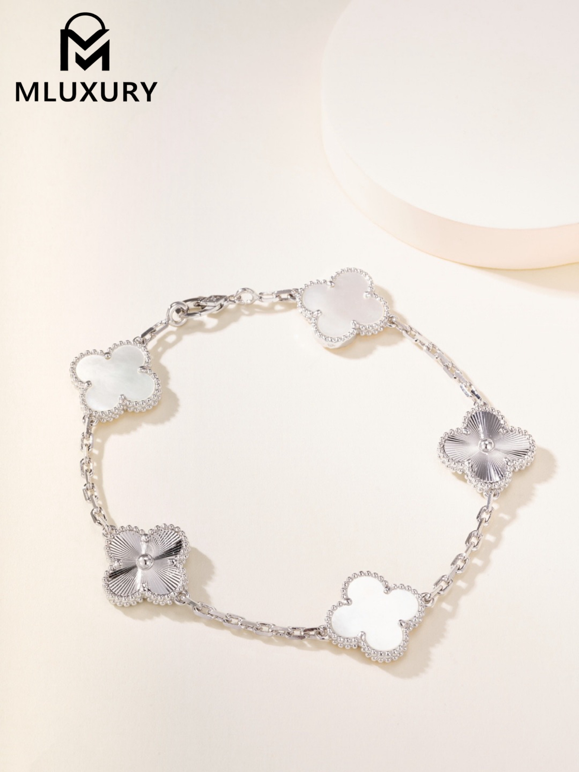 Van Cleef & Arpels White Mother-of-Pearl Floral Bracelet in White Gold