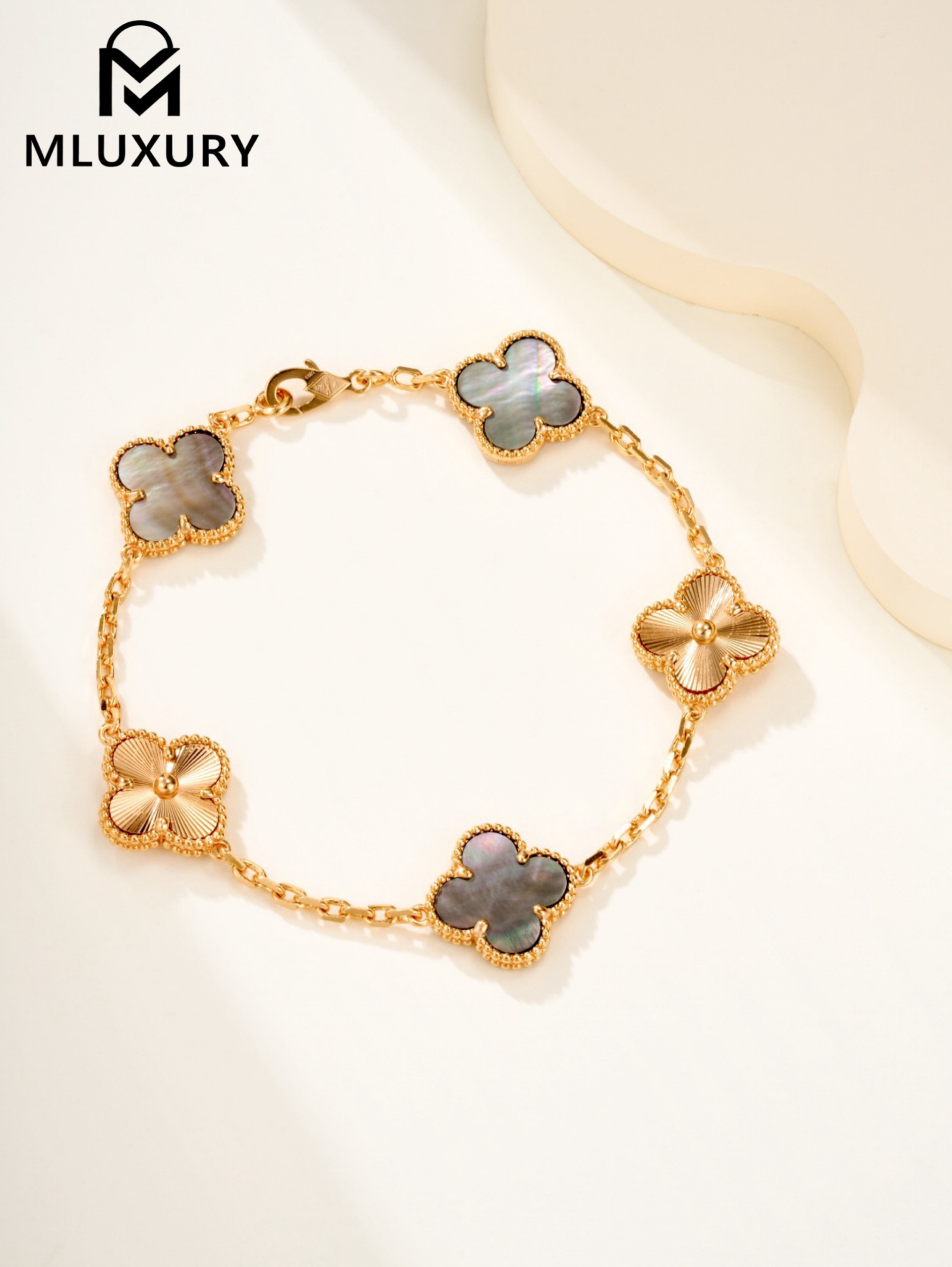 Van Cleef & Arpels Grey Mother-of-Pearl Floral Bracelet