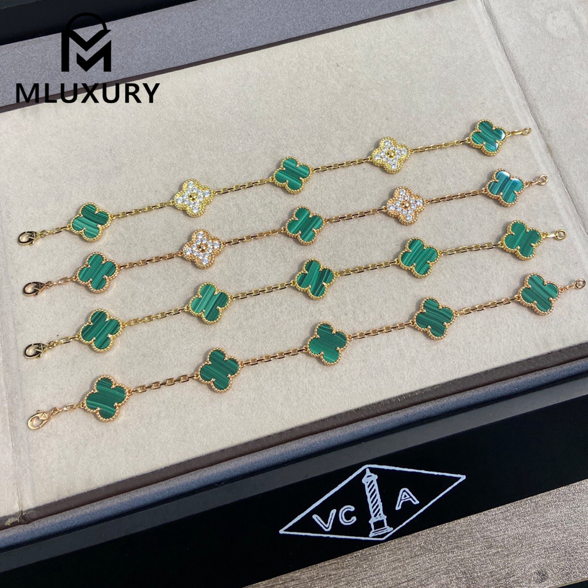 Van Cleef & Arpels Peacock Green Agate Four-Leaf Clover Bracelet