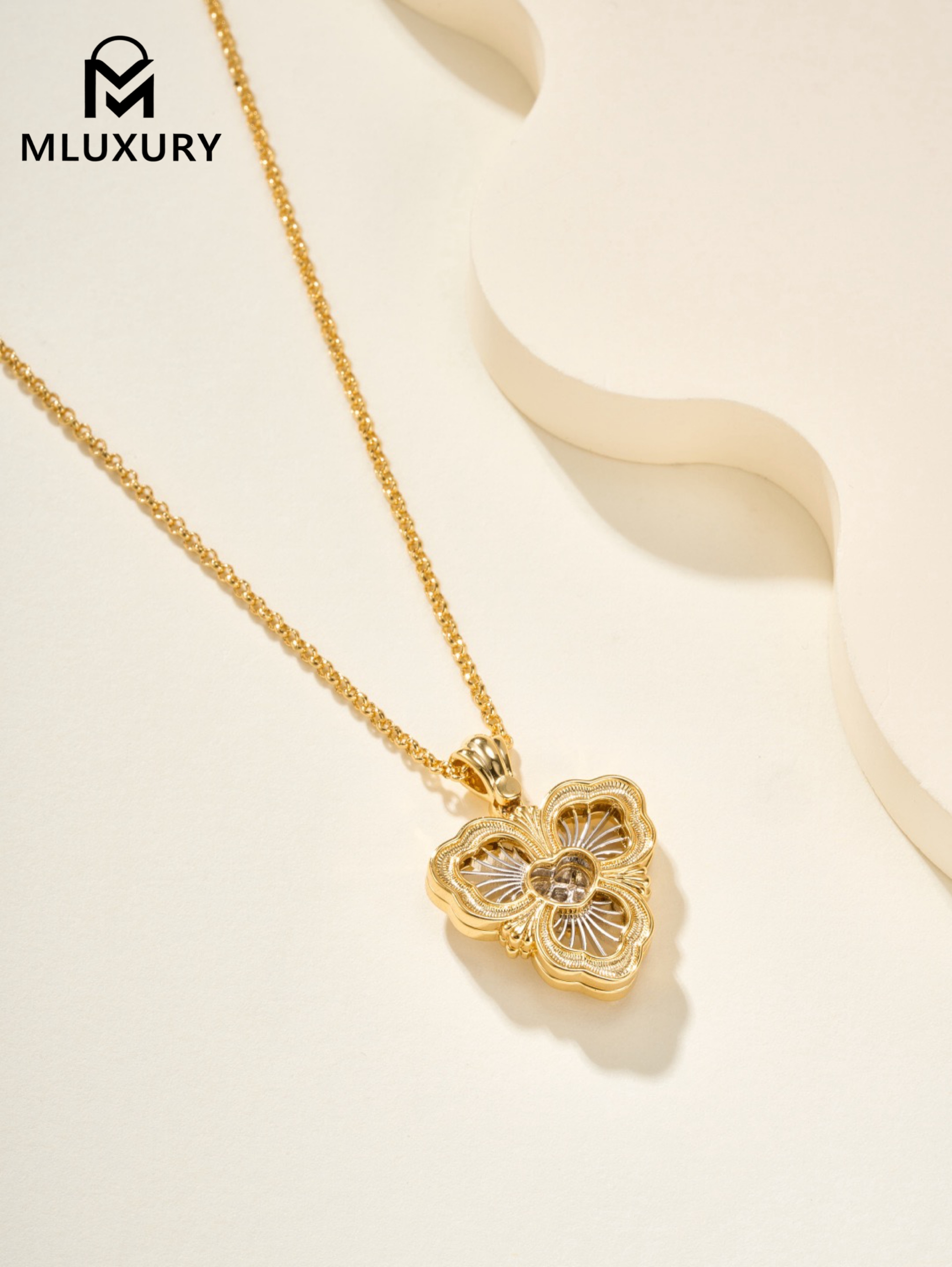 Buccellati Opera Tulle Heart-Shaped Openwork Diamond Necklace