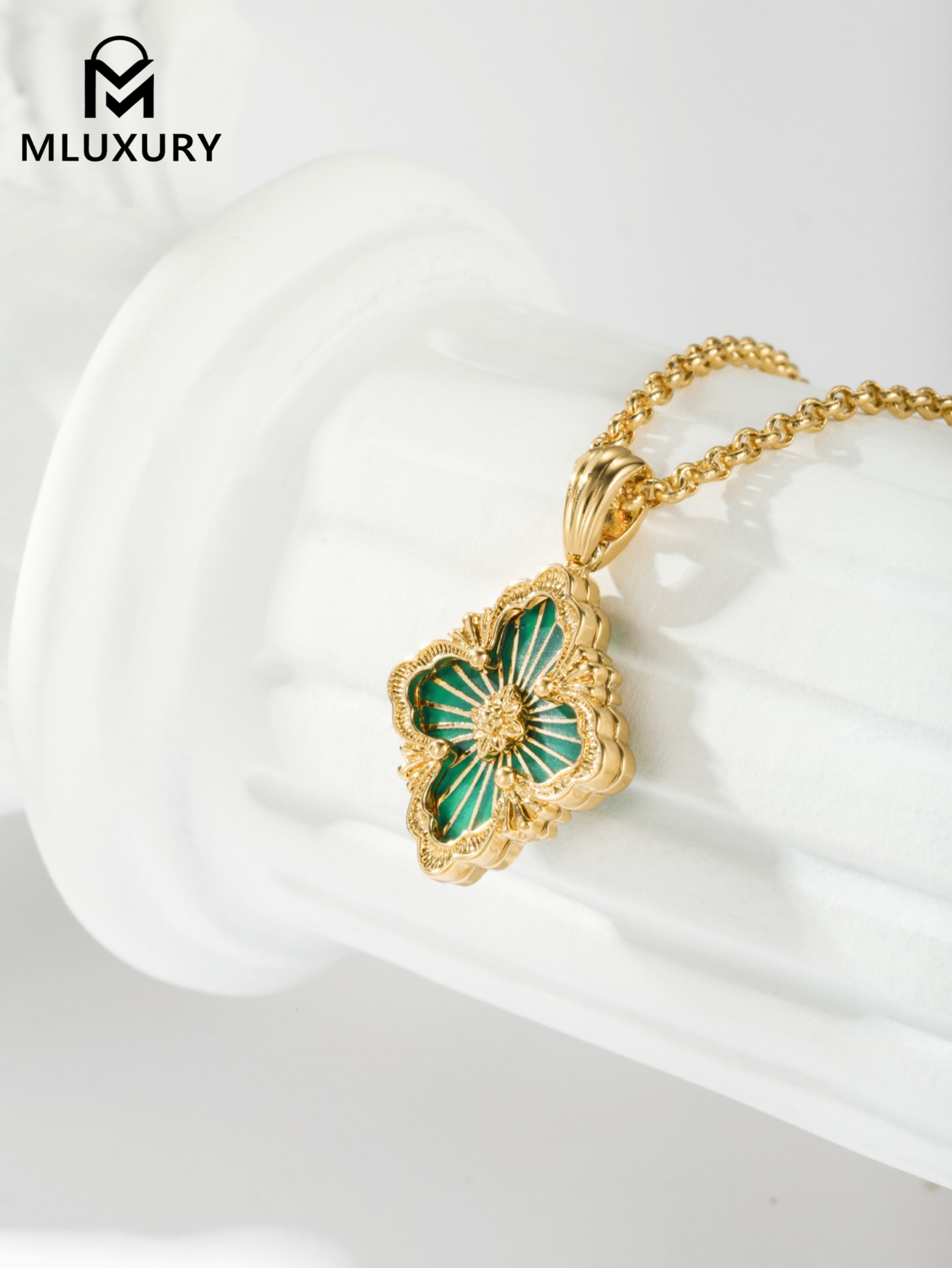Buccellati Enamel Green Necklace (Small Size)