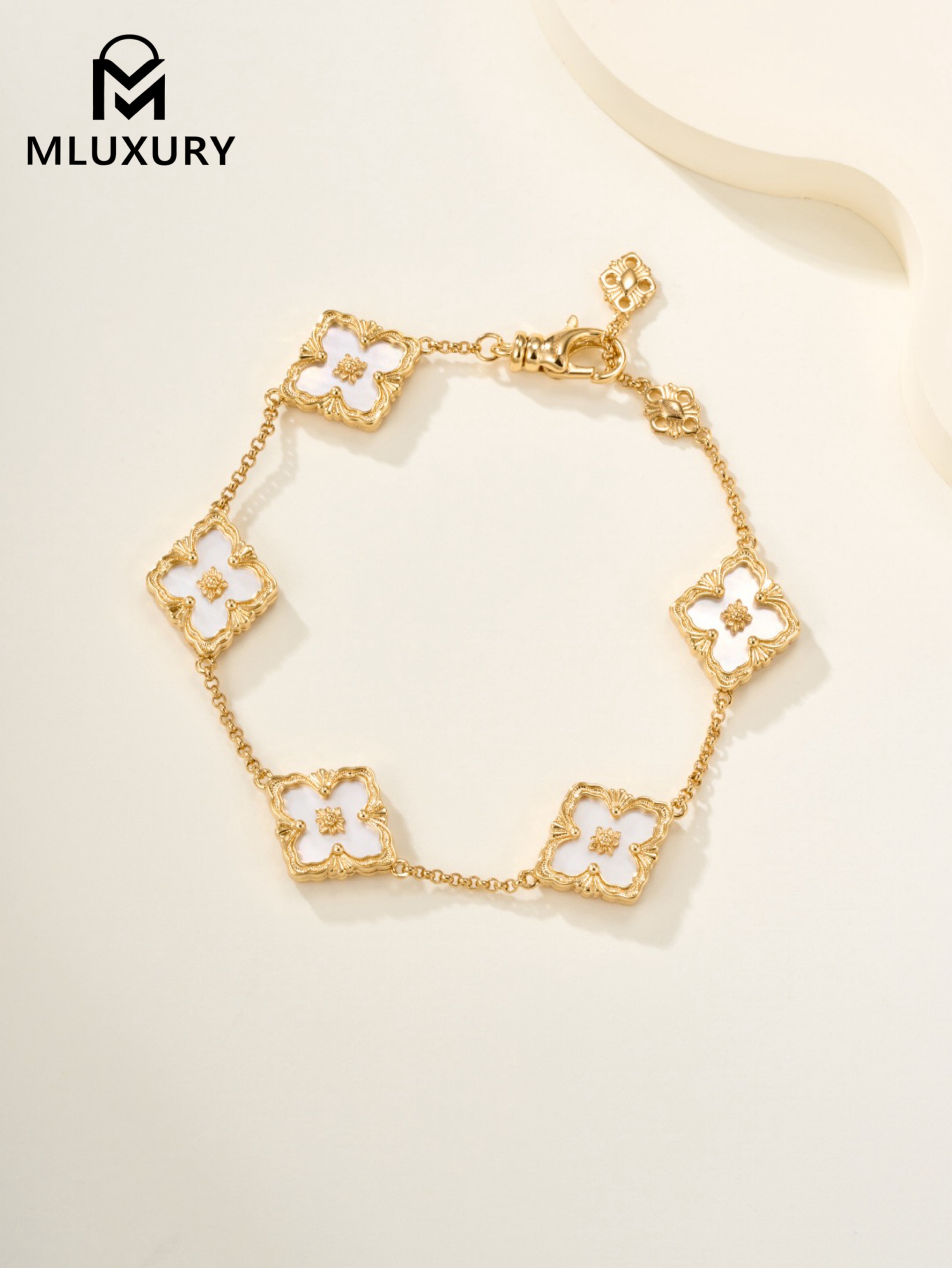Buccellati Opera Tulle Diamond-Studded Five-Leaf Clover and Five-Petal Mother-of-Pearl Bracelet (Small Size)