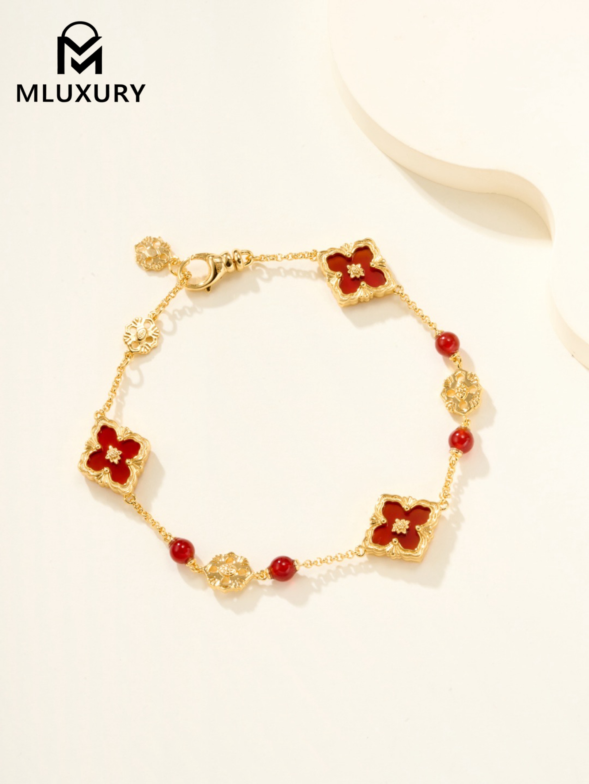 Buccellatibe Carnelian Three-Flower Bracelet (Small Size)
