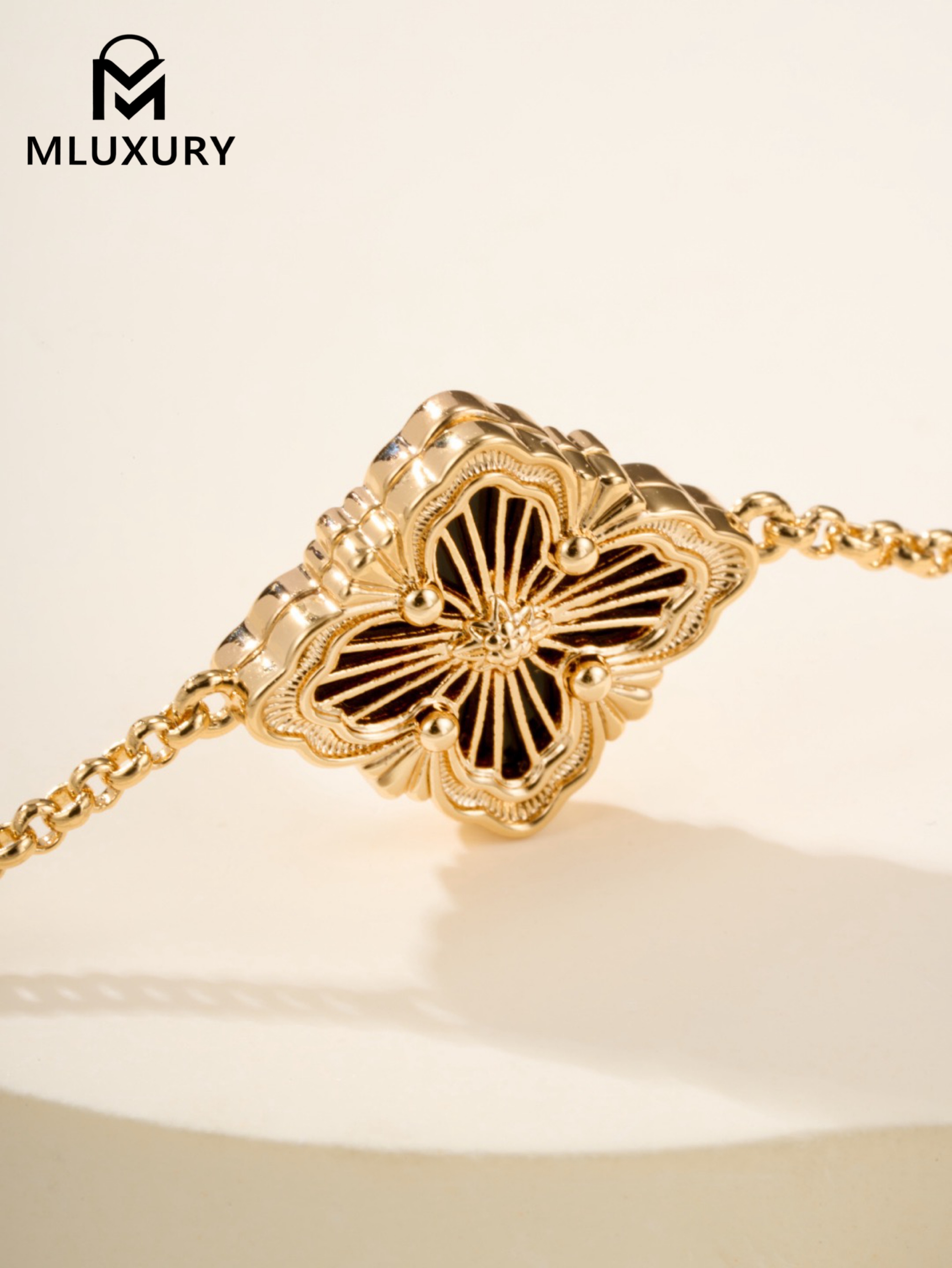 Buccellati Black Onyx Single Flower 3-Pattern Bracelet (Small Size)