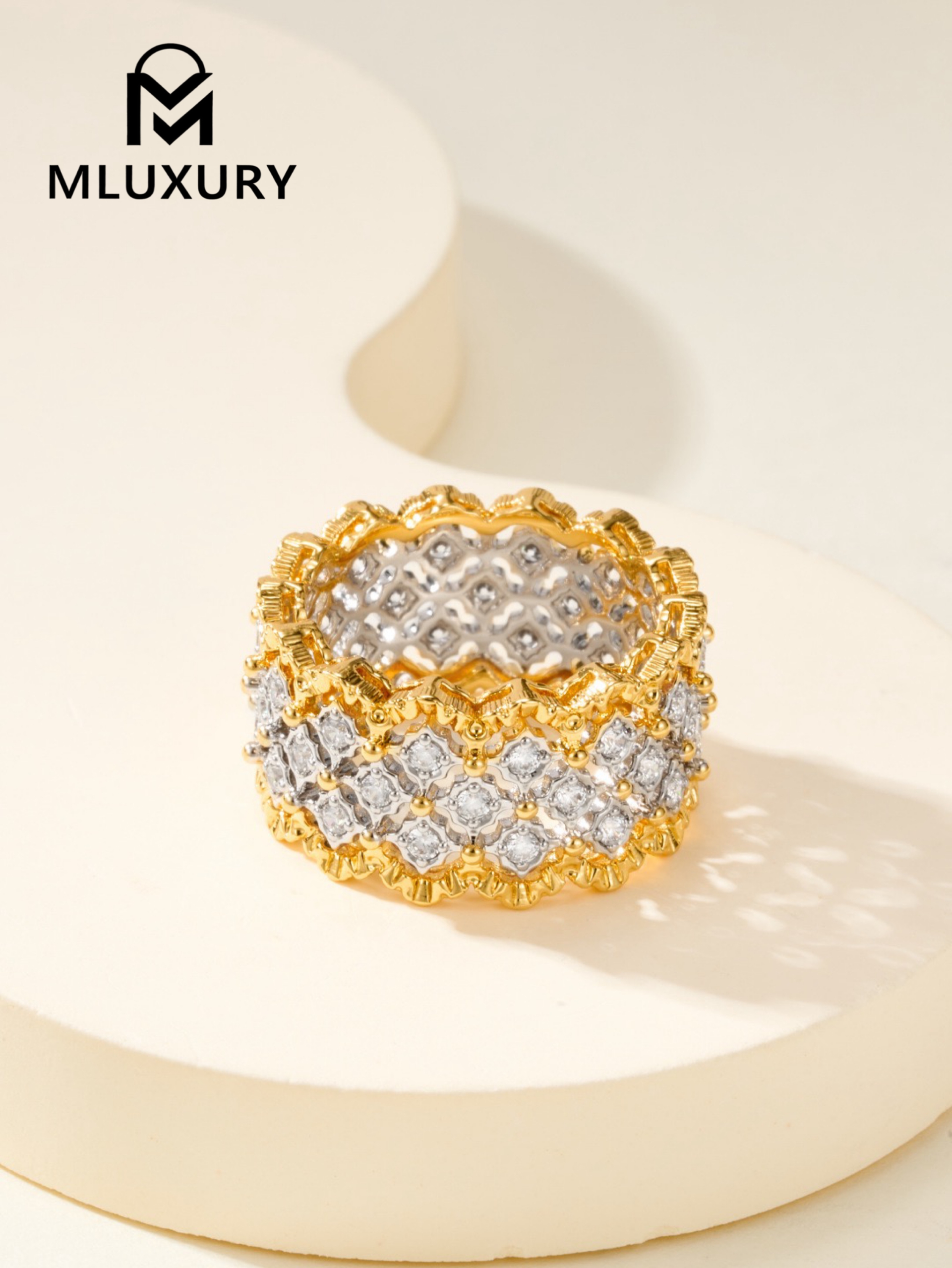 Buccellati lace diamond Ring (size 678)
