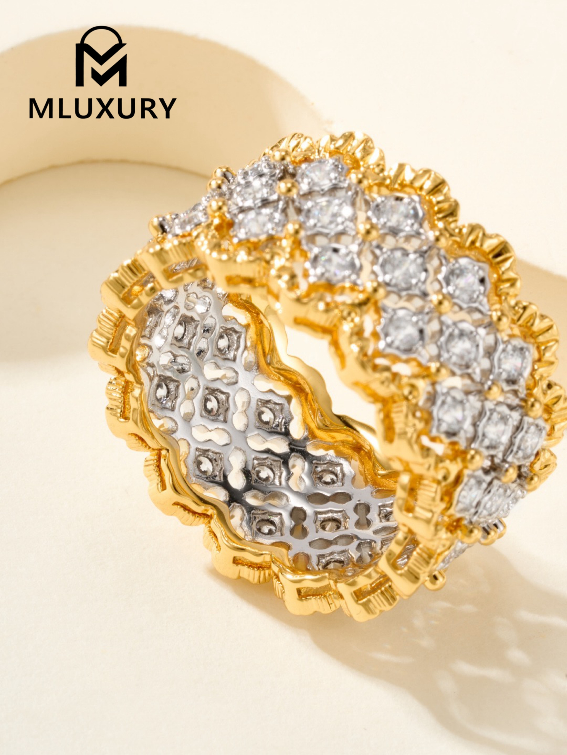 Buccellati lace diamond Ring (size 678)